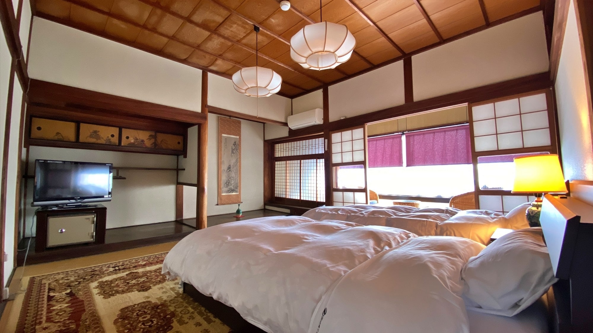 [Kyoto style/wooden house] Japanese-Western style room | 10 tatami mats | Toilet included