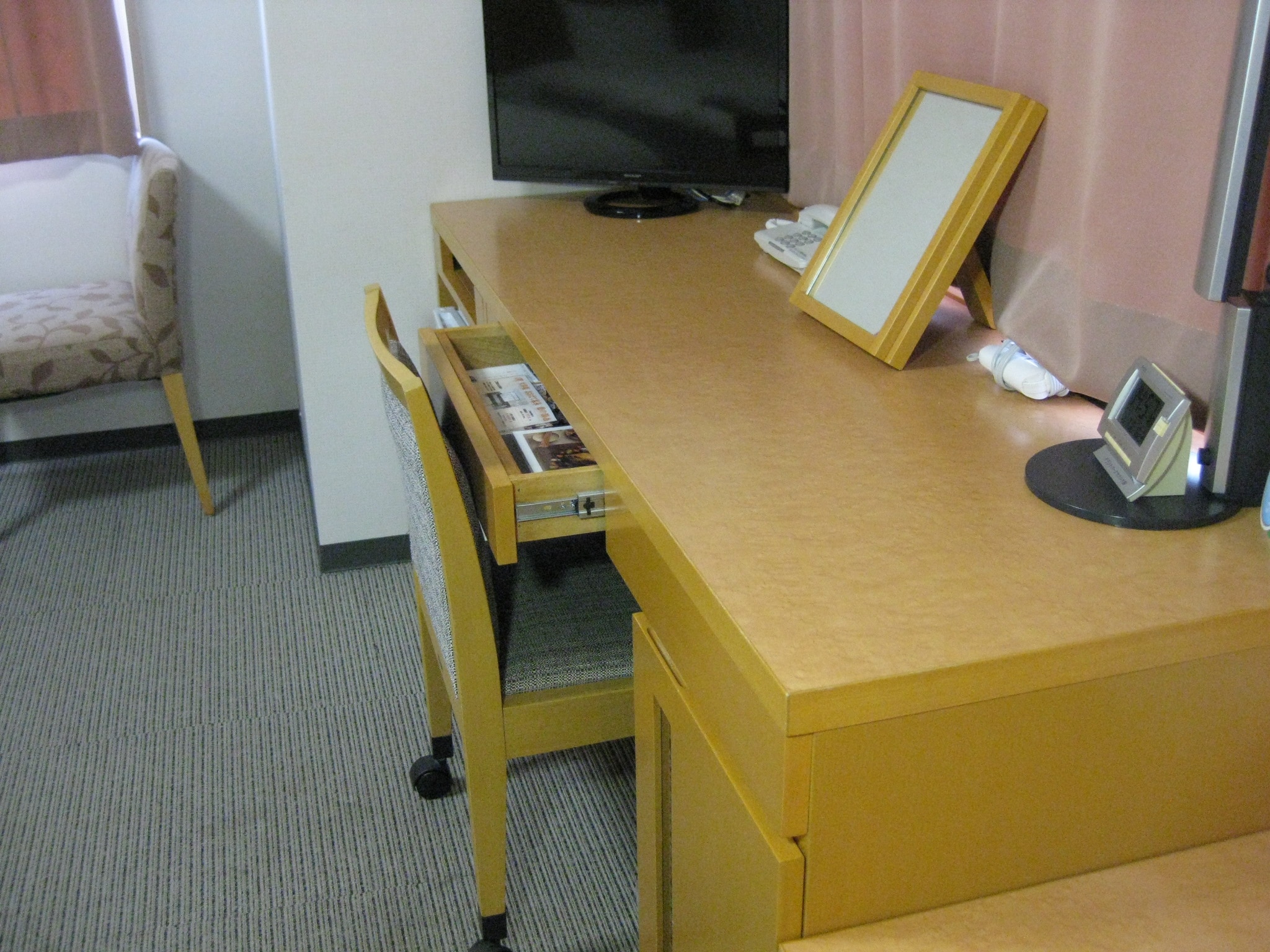 T2 desk