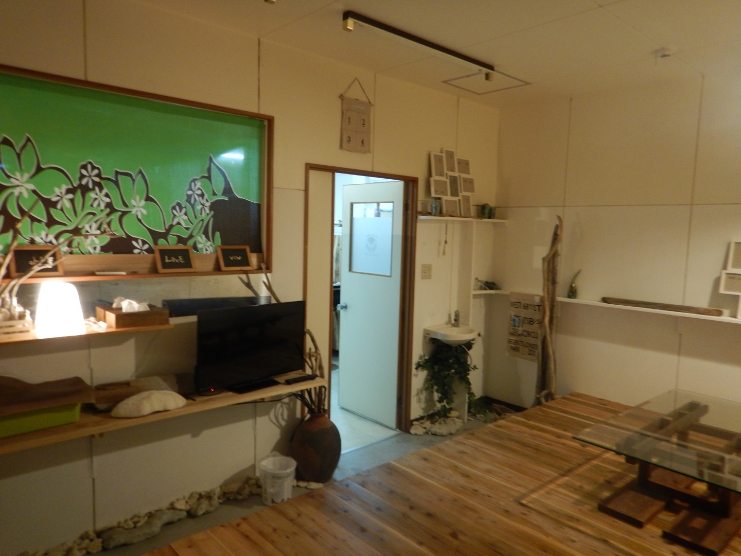 room2 (standard room for up to 3 people)