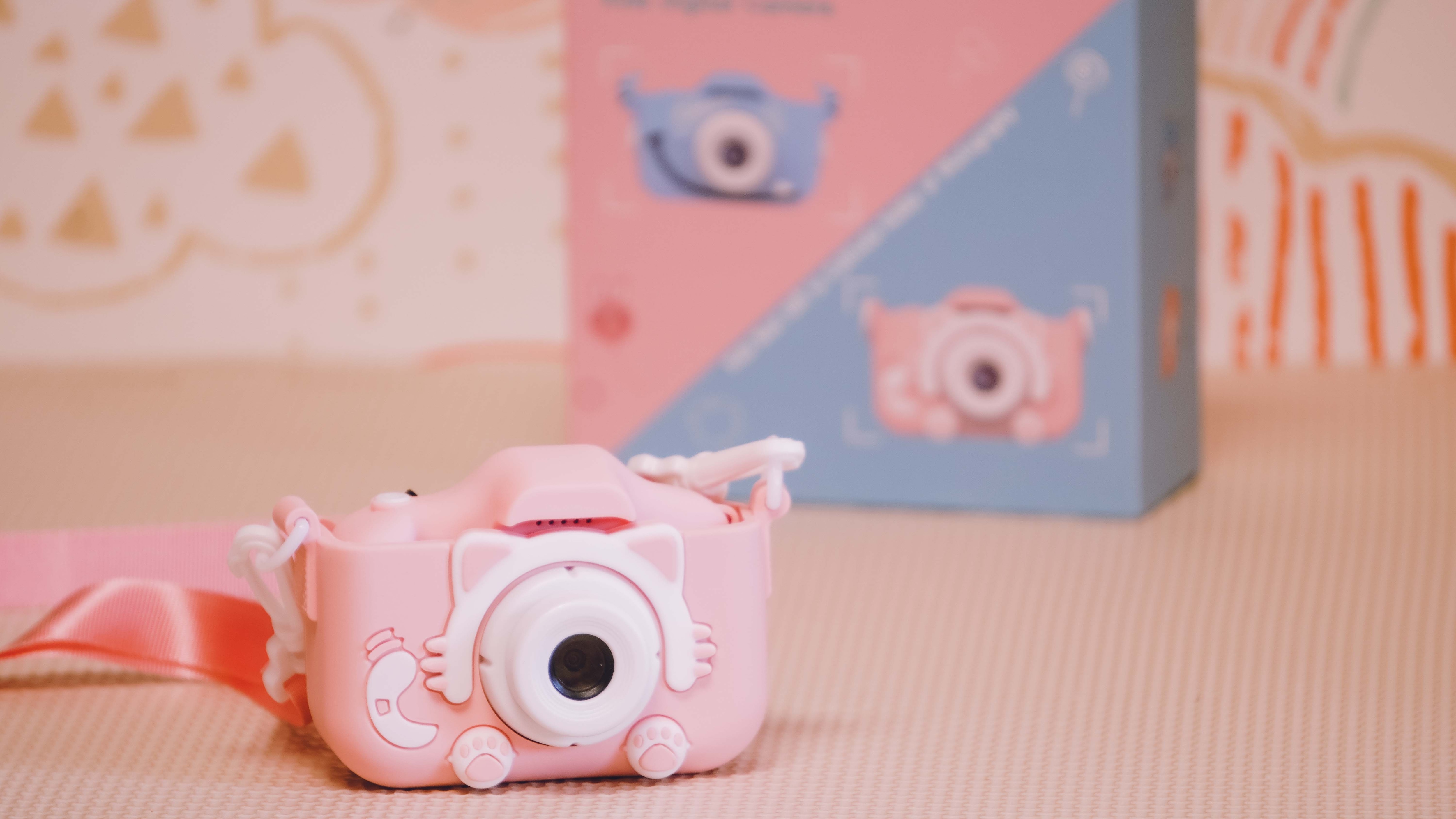 Get a free toy camera now! (One per reservation)