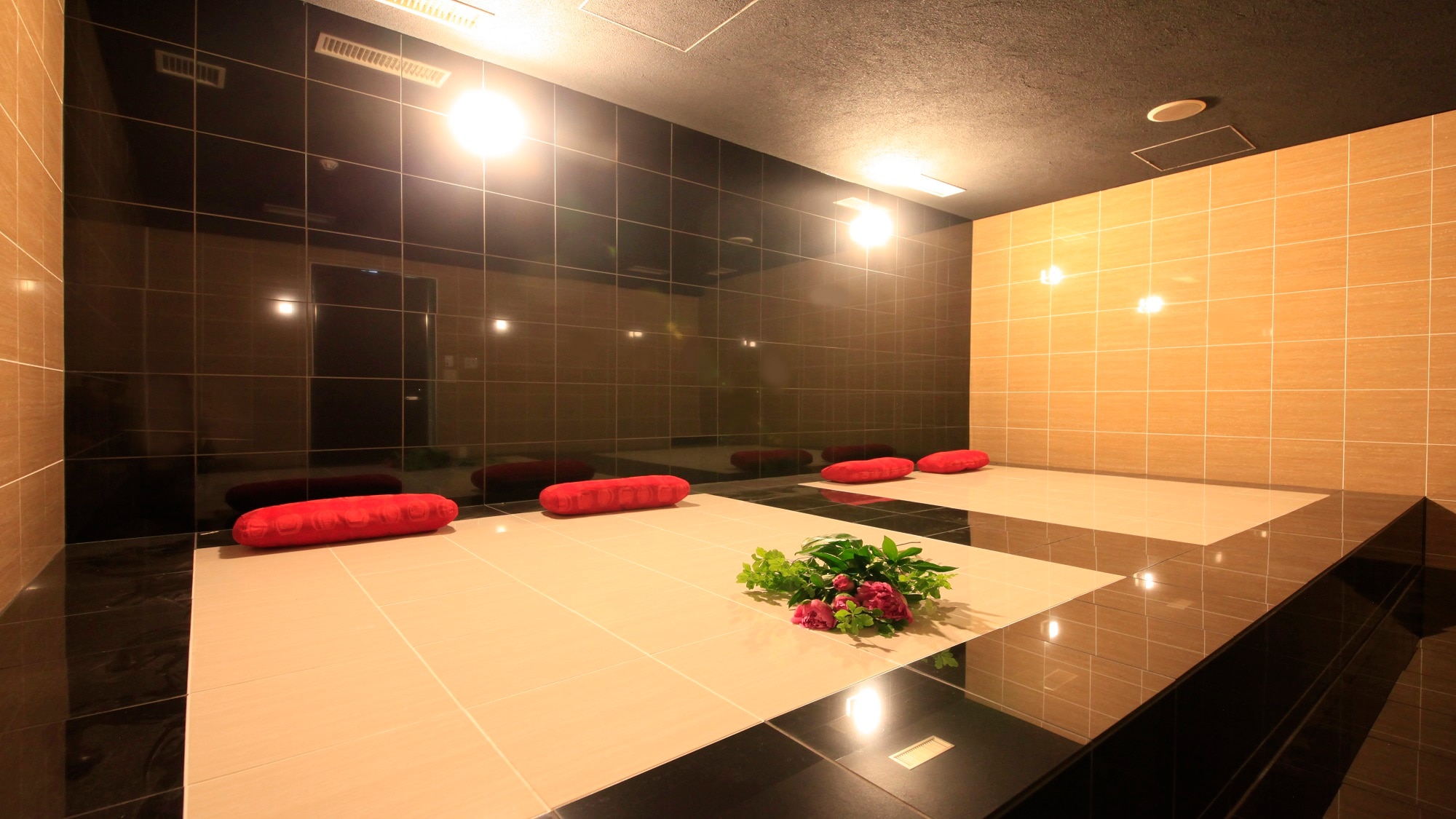 [Bedrock bath/Reservation required] Bedrock bath with great detox effect (40 minutes/2,200 yen tax included)