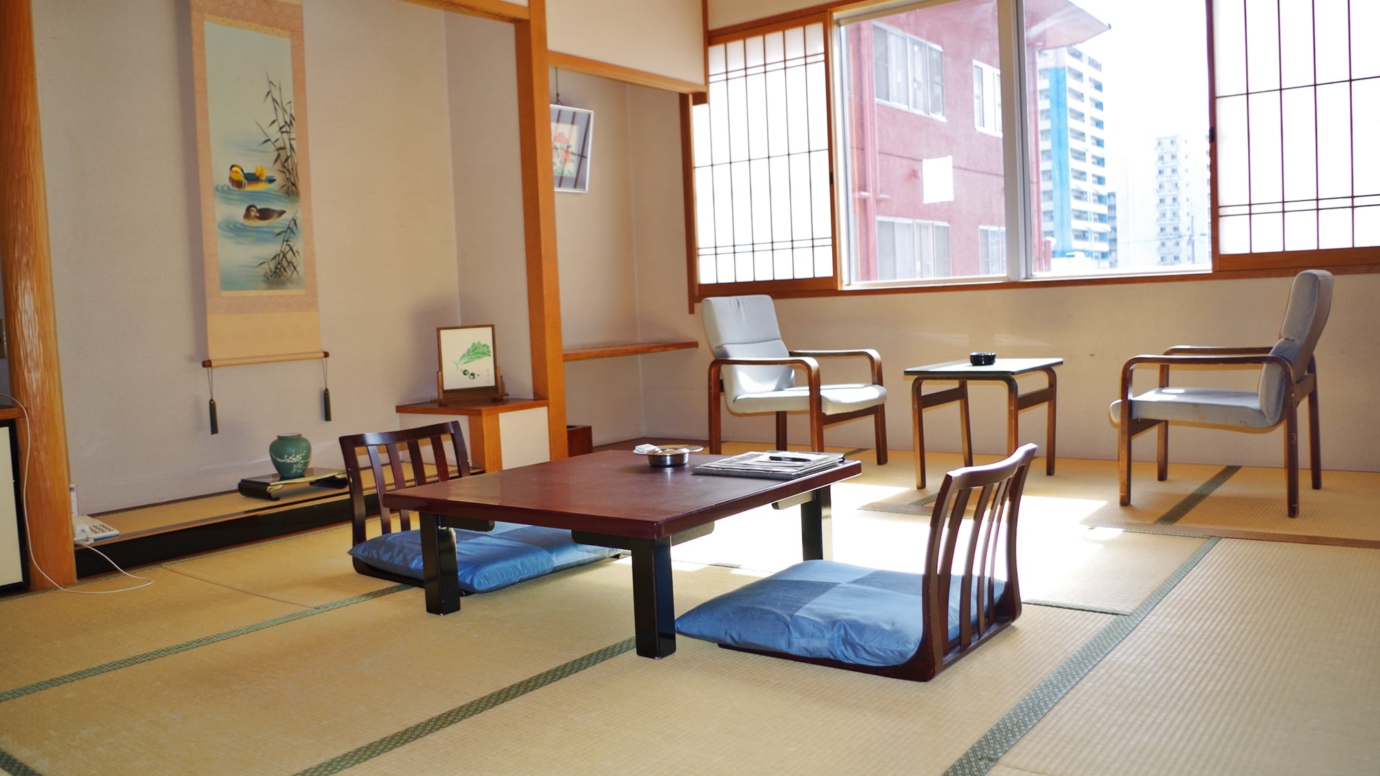 *[8 tatami mat Japanese-style room] A Japanese-style room where you can relax on spacious tatami mats.