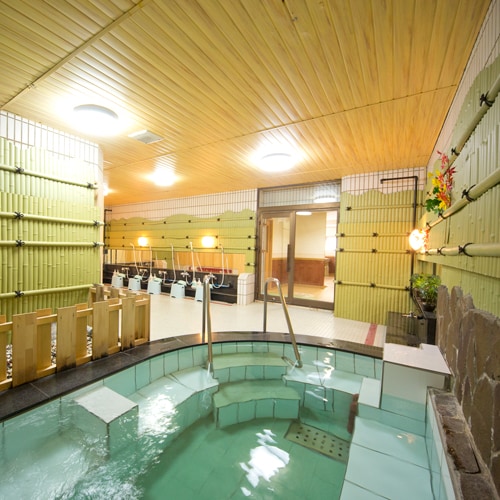 Men's large bath