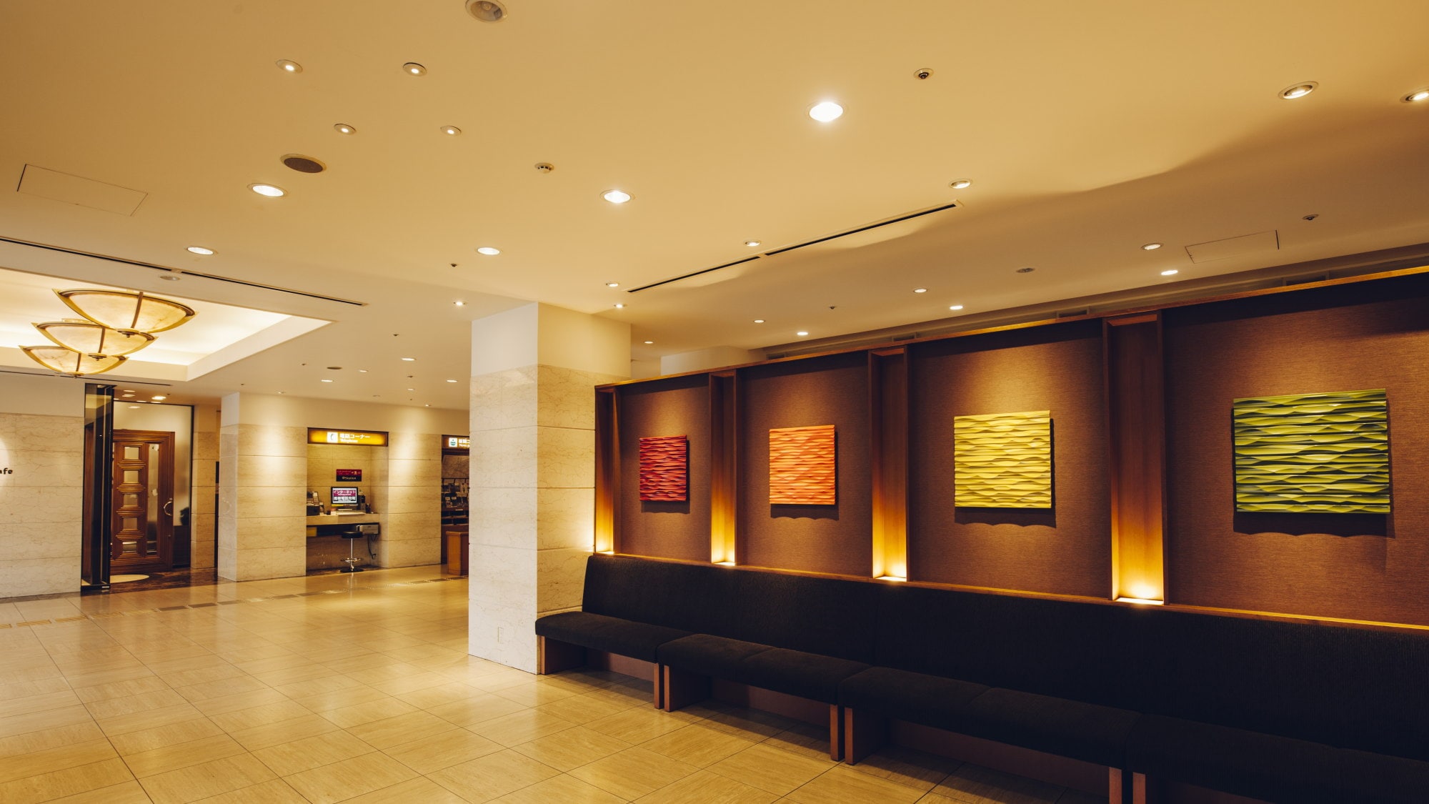 ■ Lobby