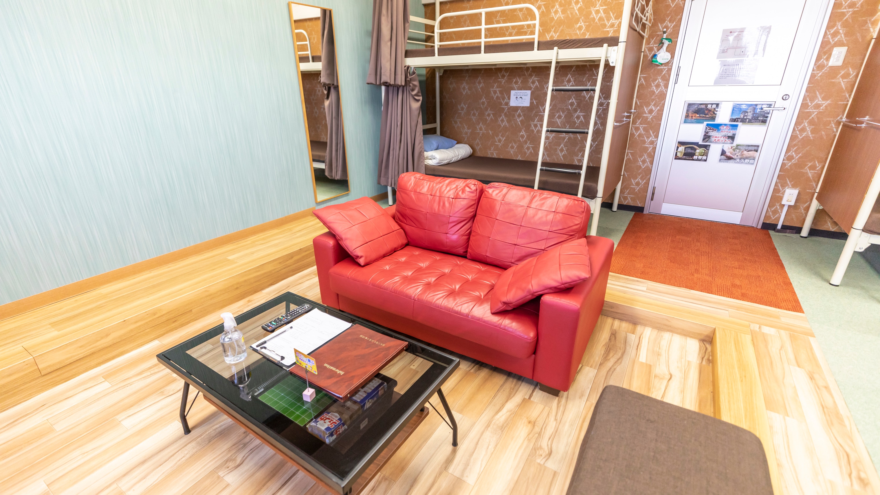 [Non-smoking] Family room for 1 to 8 people (bunk beds, shared bathroom and toilet)