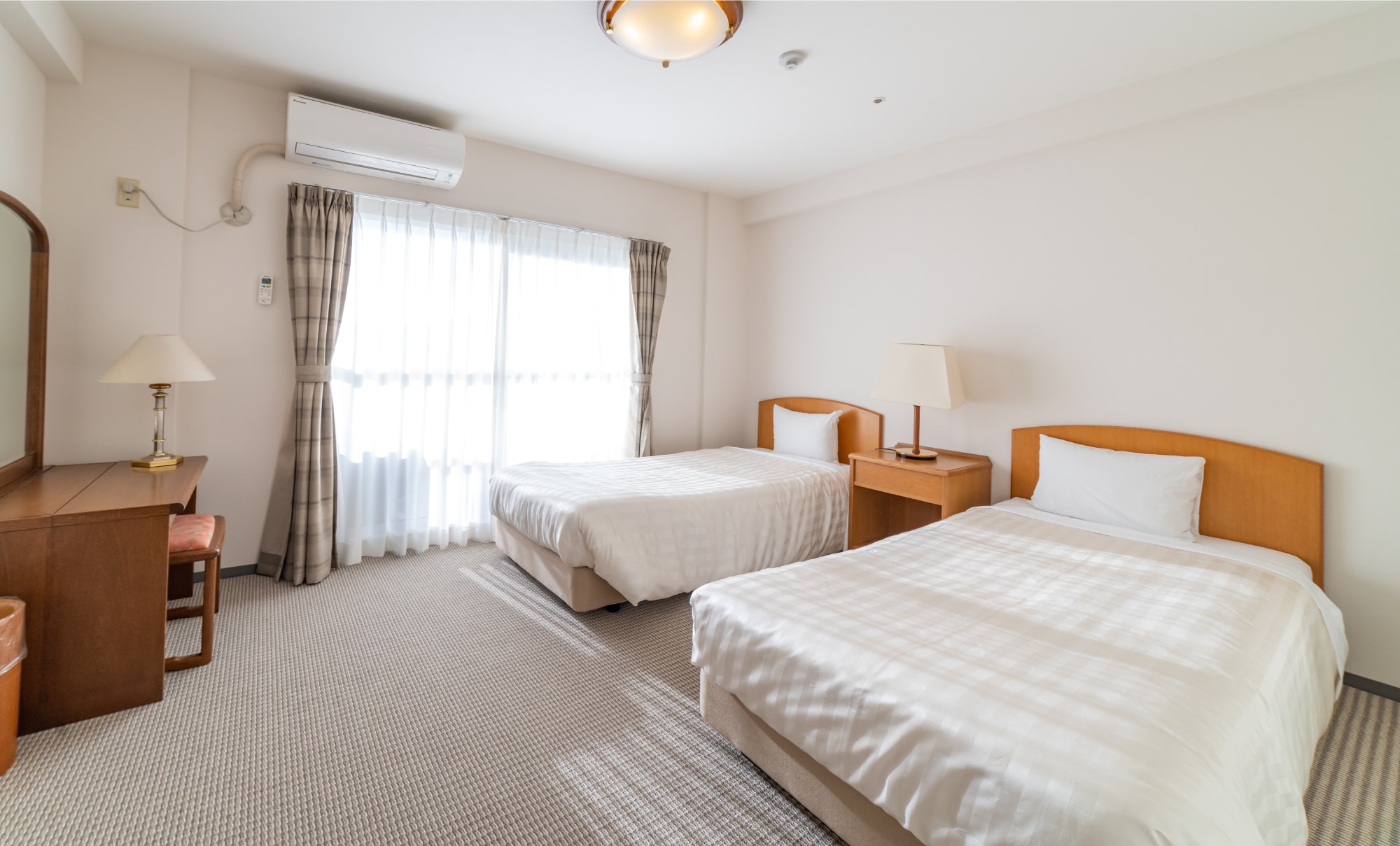 [Japanese-Western style room] {Resort mansion *detached building} Maximum capacity 8 people