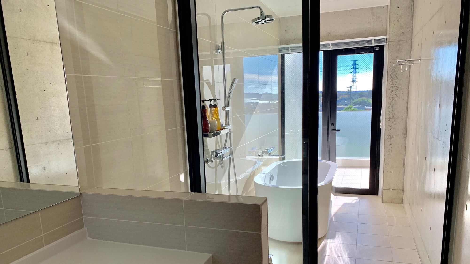 4th floor bathroom