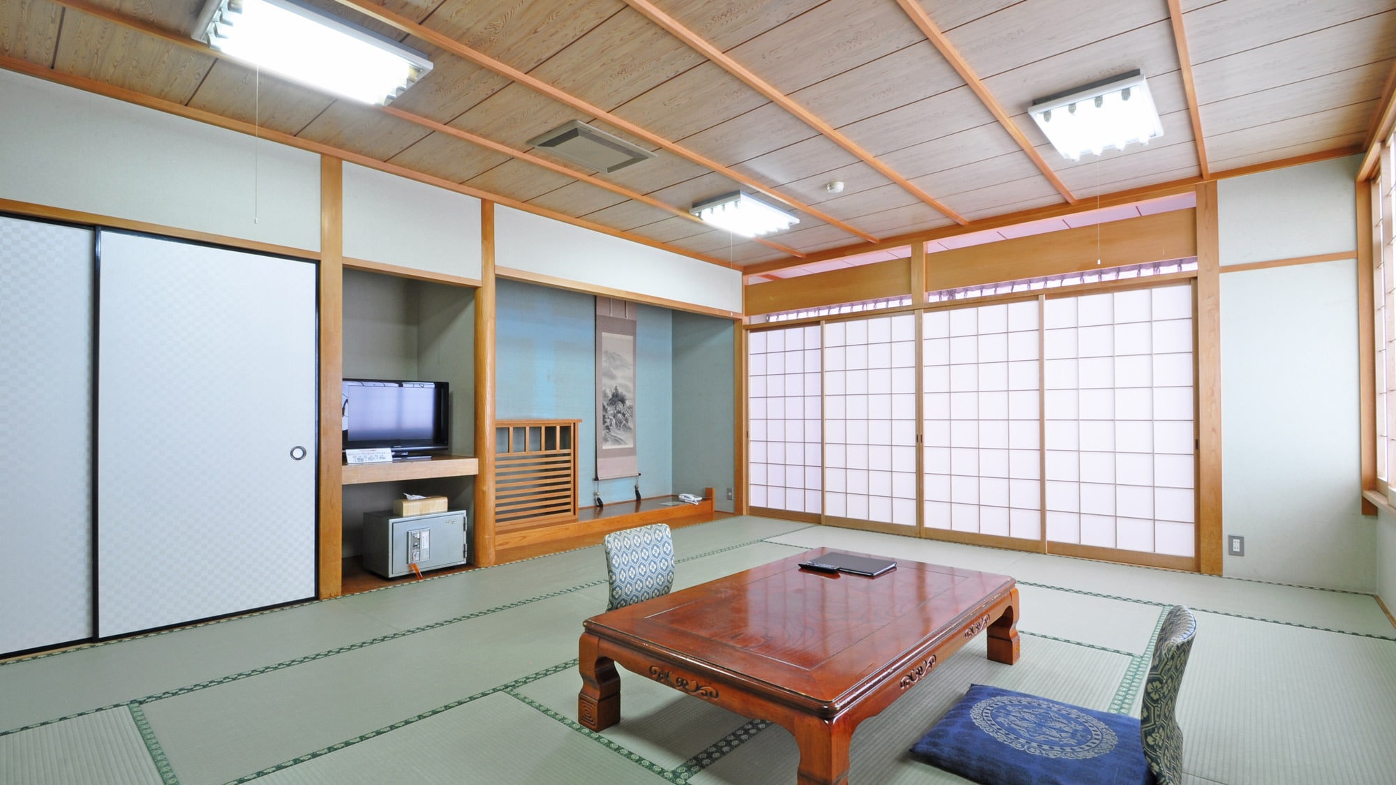 [Example of a Japanese-style room with 10 tatami mats and UB]