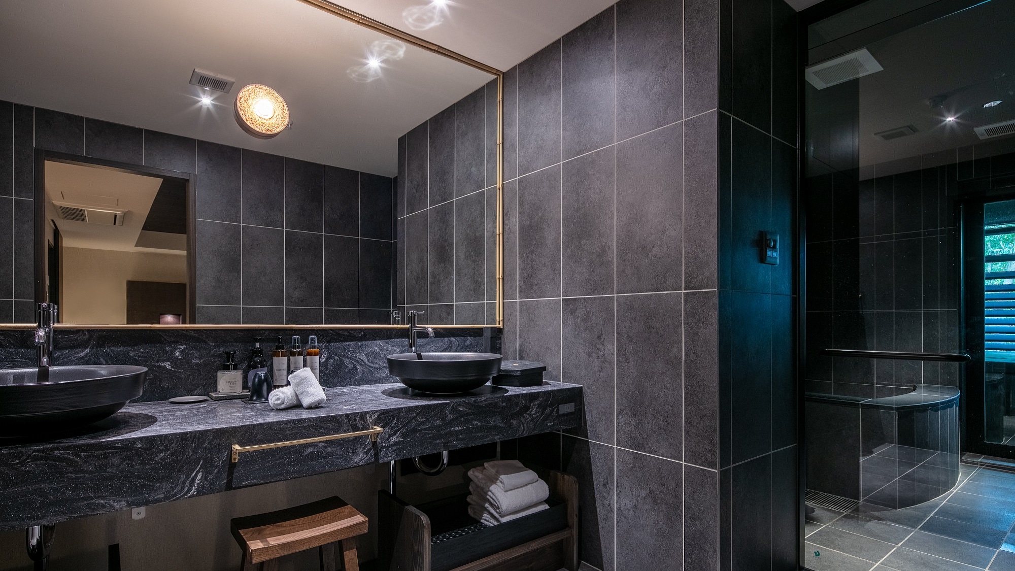 Fufu Luxury Premium Suite (example)