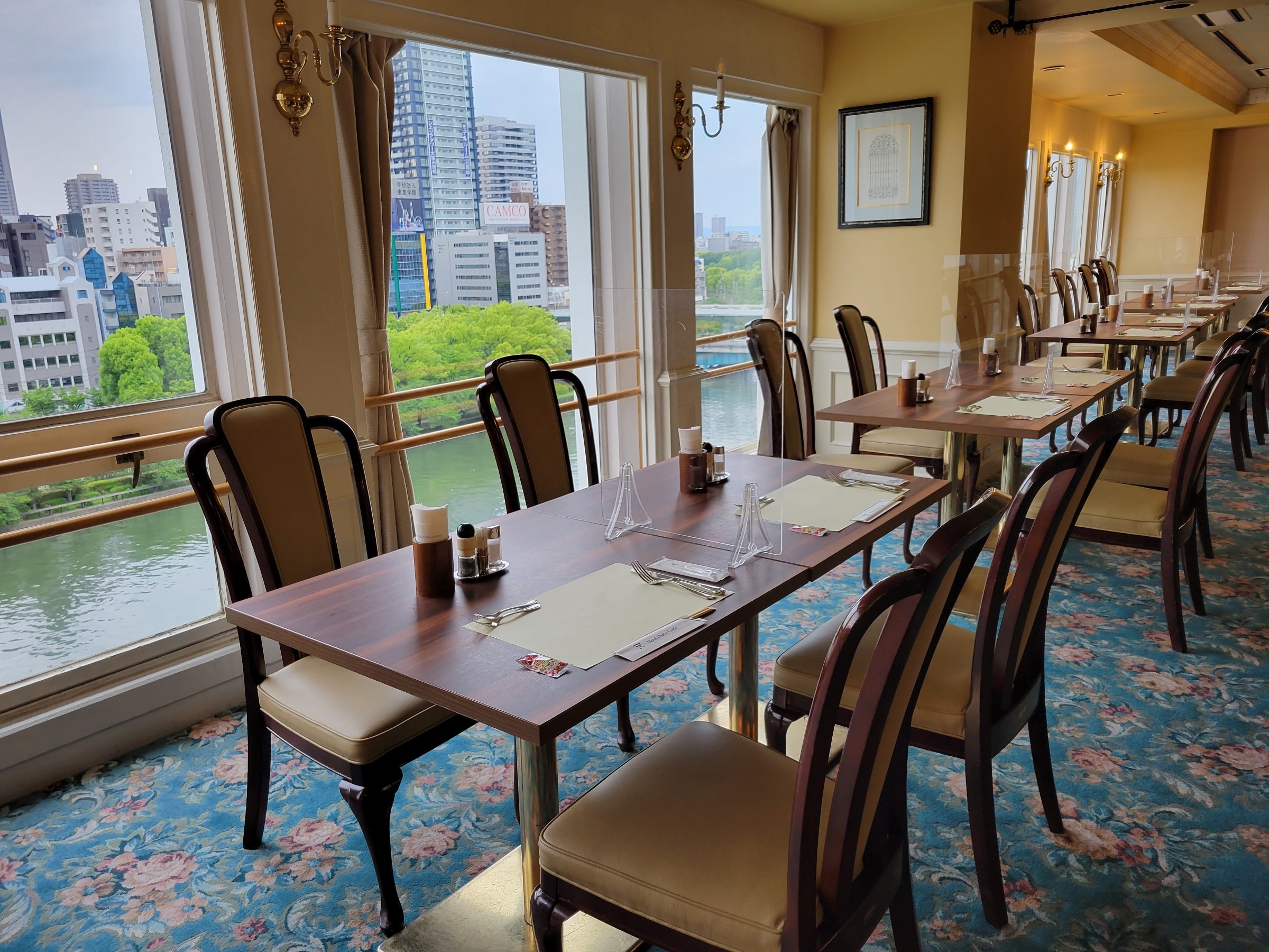 Restaurant (Riviere/7F)