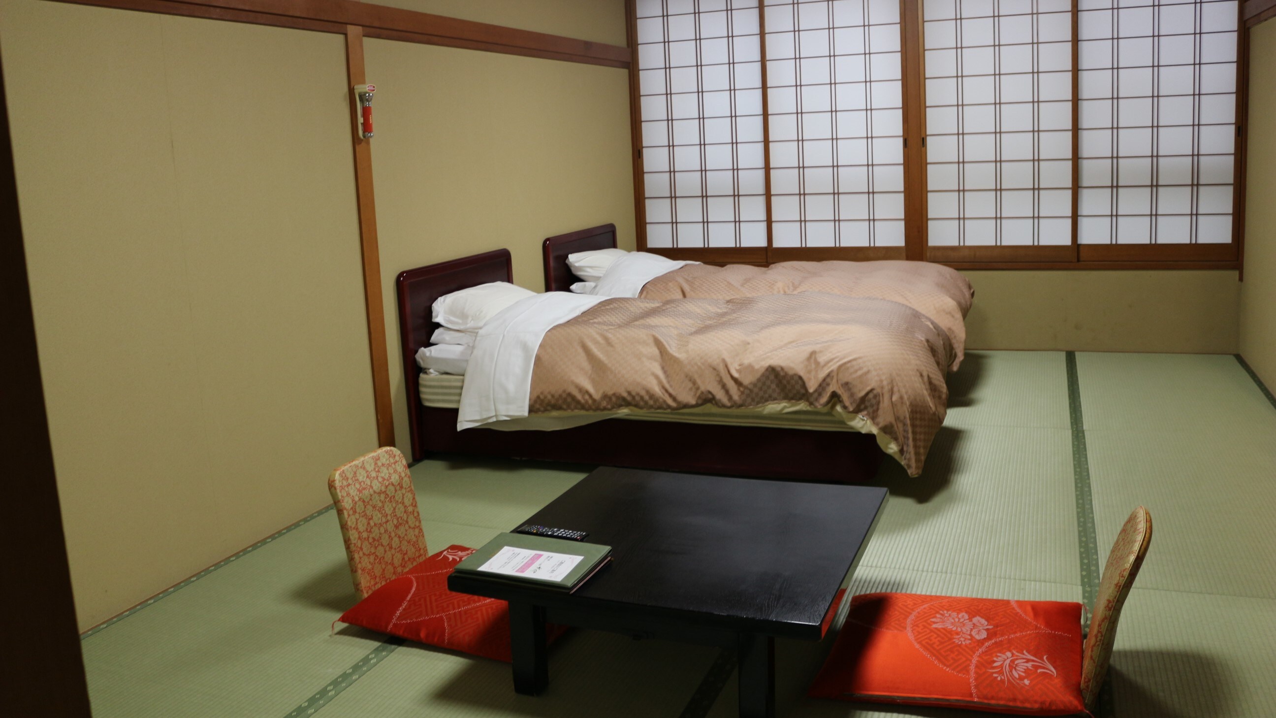 Japanese-style room (room with poor view)