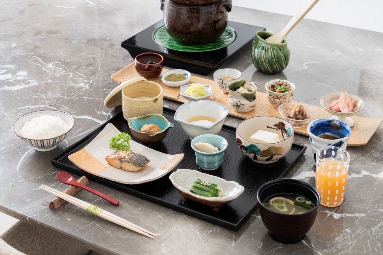 Japanese breakfast "Garaku no Asa"