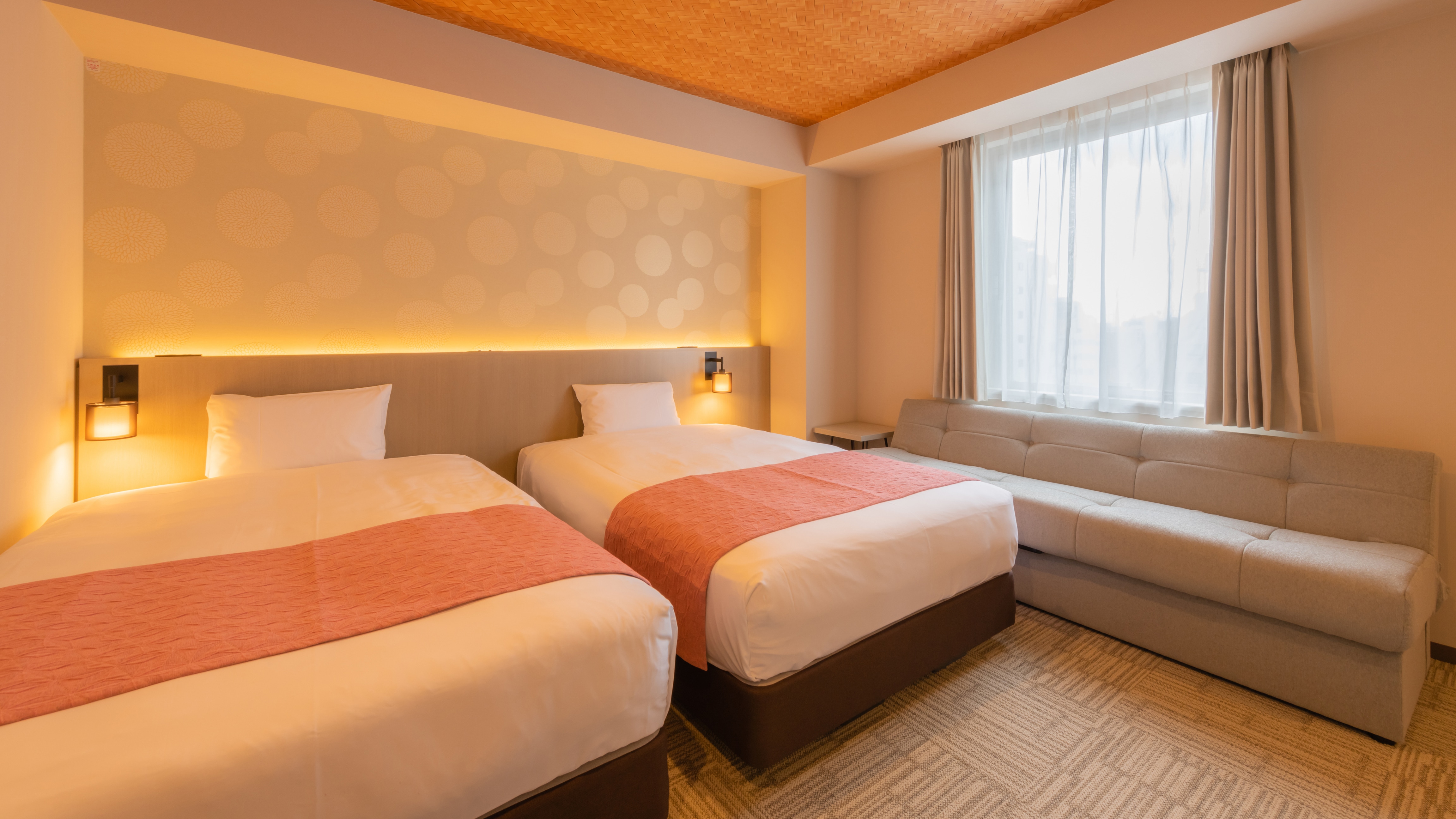 Standard twin (ladies' priority floor) for 1 to 3 people (bed width 120 cm)