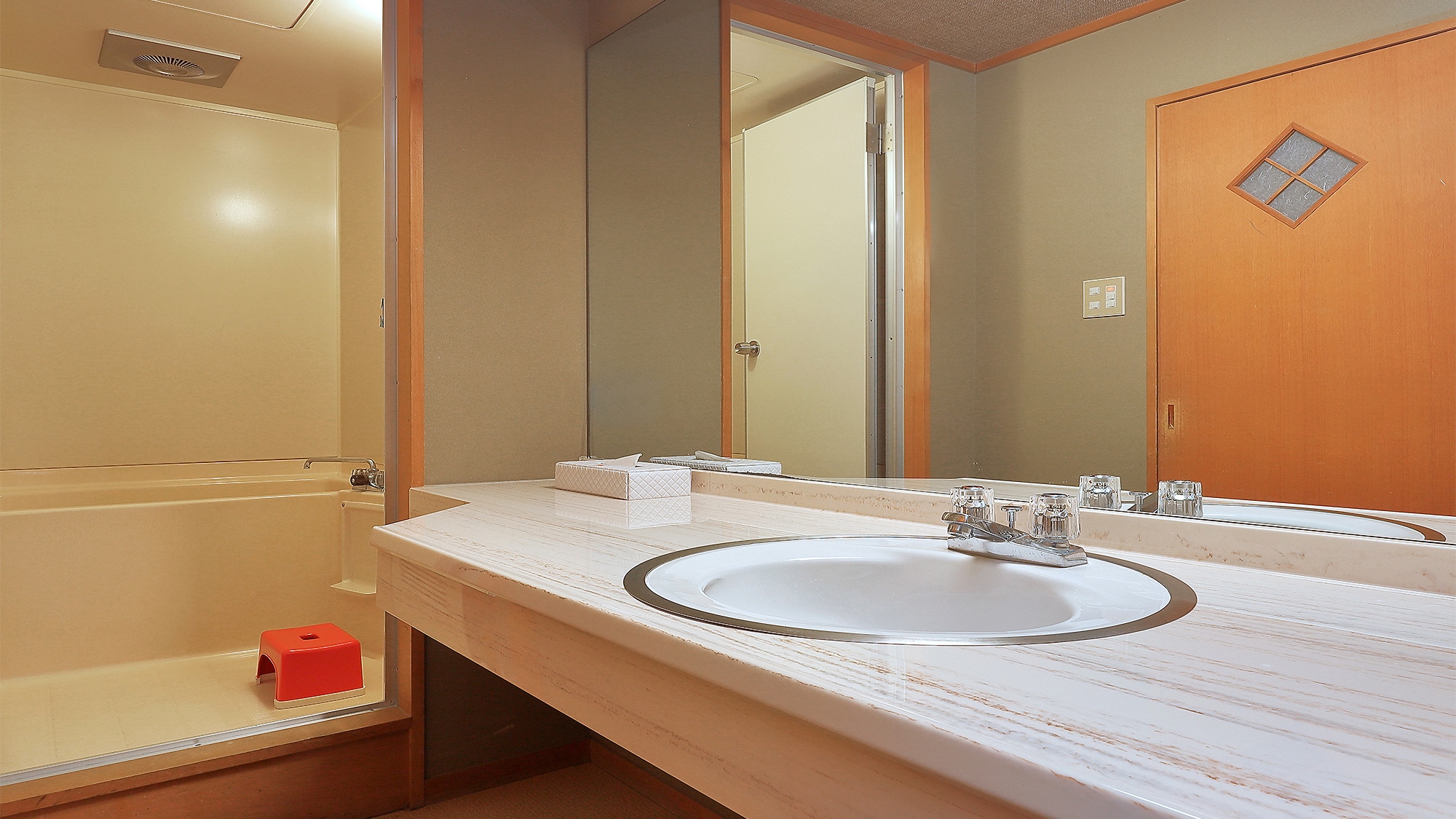 [Japanese-style room] 10 tatami room