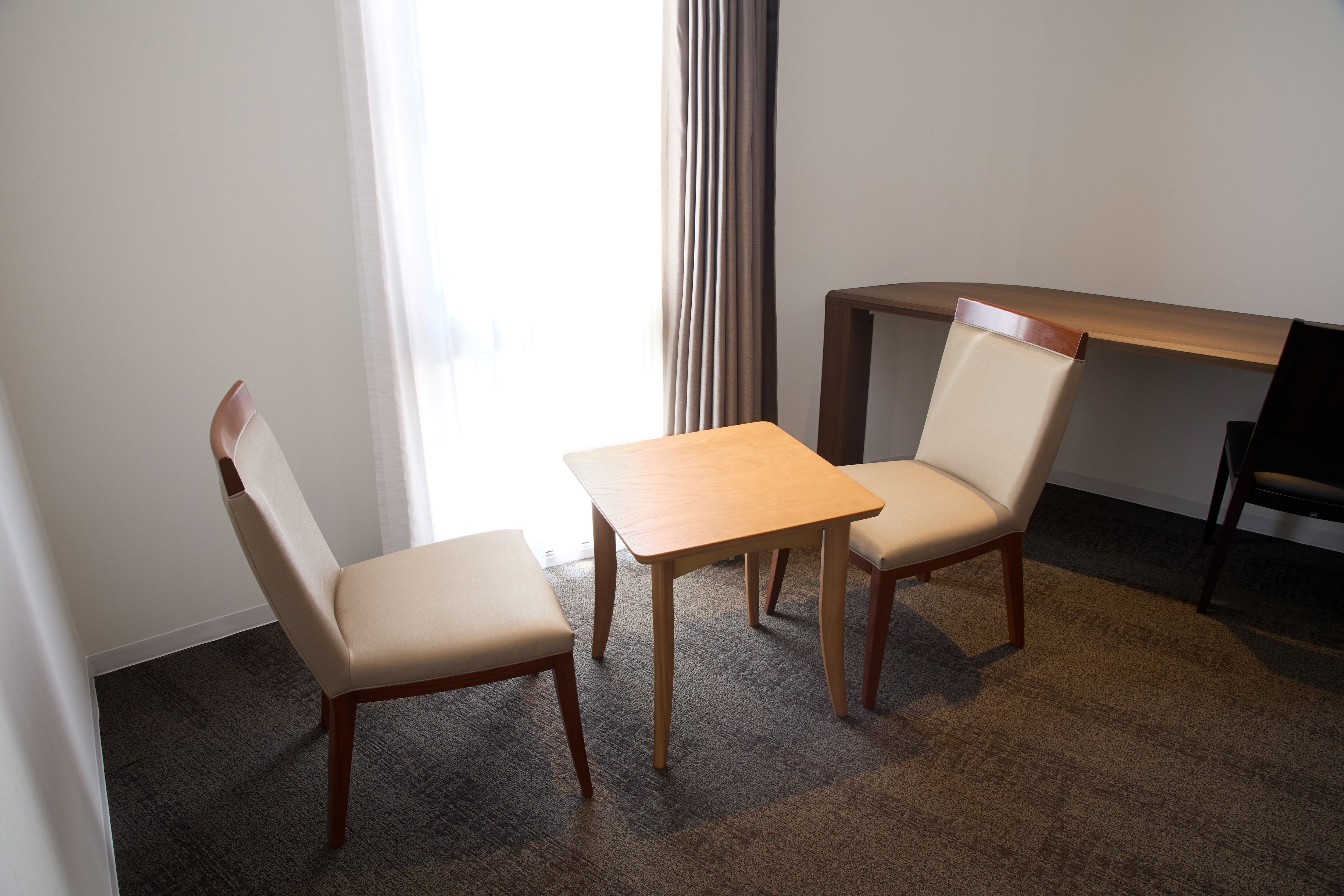 Deluxe Double Room - Desk and Chair