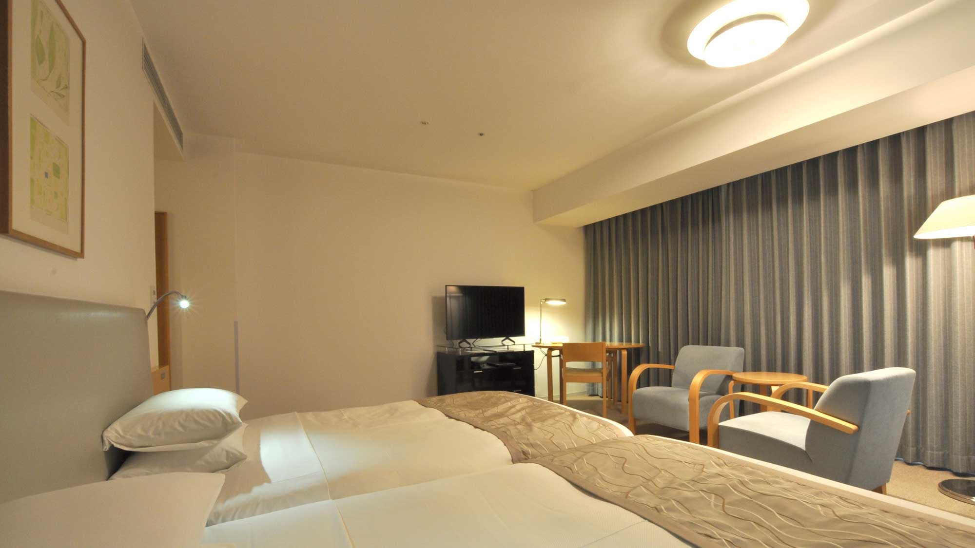 [Luxury Twin] Nighttime interior 1.jpg