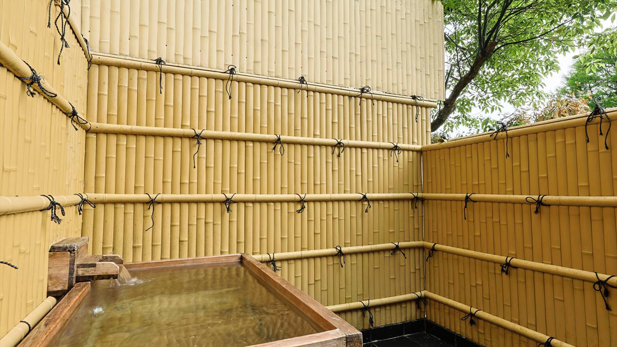 小屋 | 3R + 閣樓和露天浴池