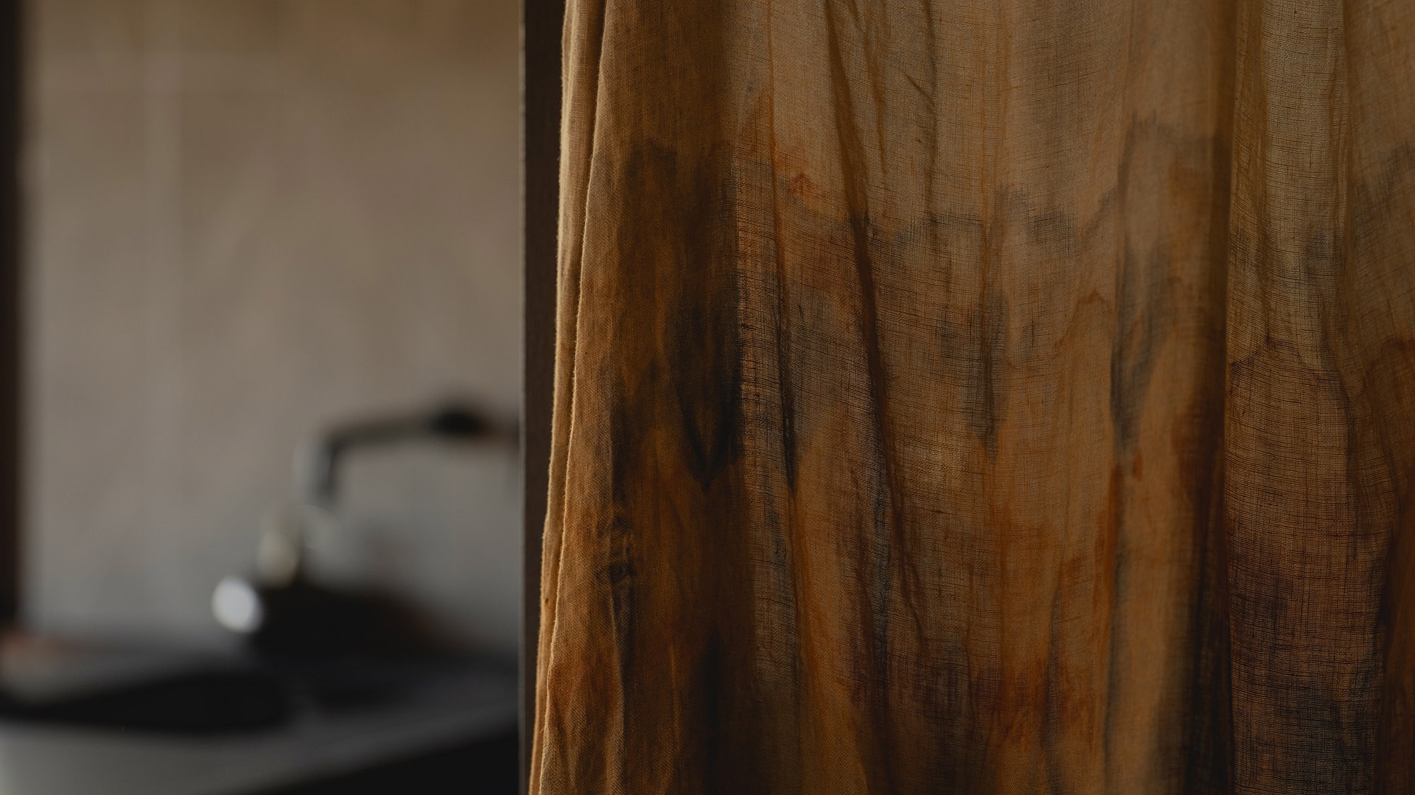 ・[Bedroom] Bedroom curtains with a tasteful texture