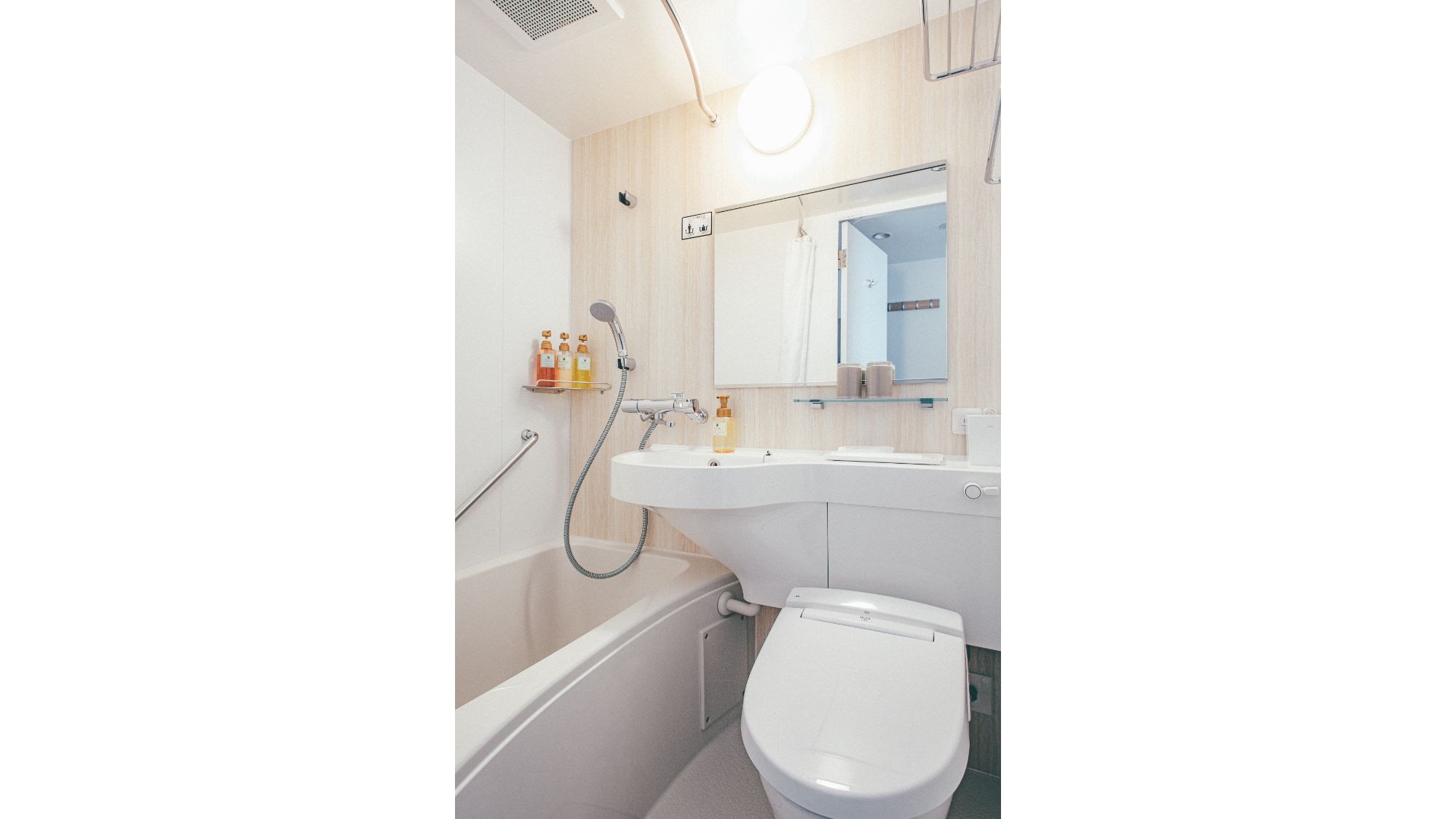 All guest rooms unit bath