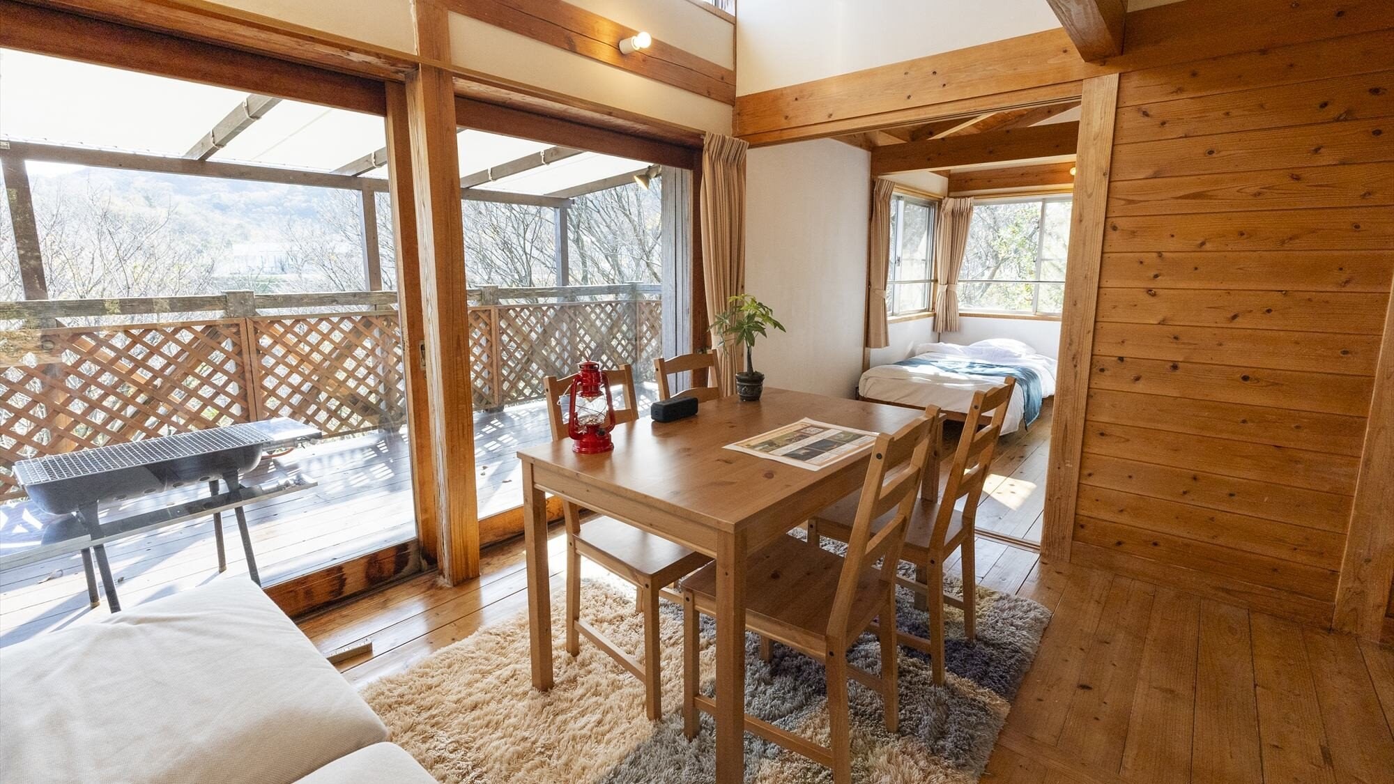 ◆กระท่อมเซโตอุจิ แต่ละอาคารมีห้องครัวและอ่างอาบน้ำ ดังนั้นคุณจึงสามารถเพลิดเพลินกับความรู้สึกของวิลล่าขนาดเล็กได้