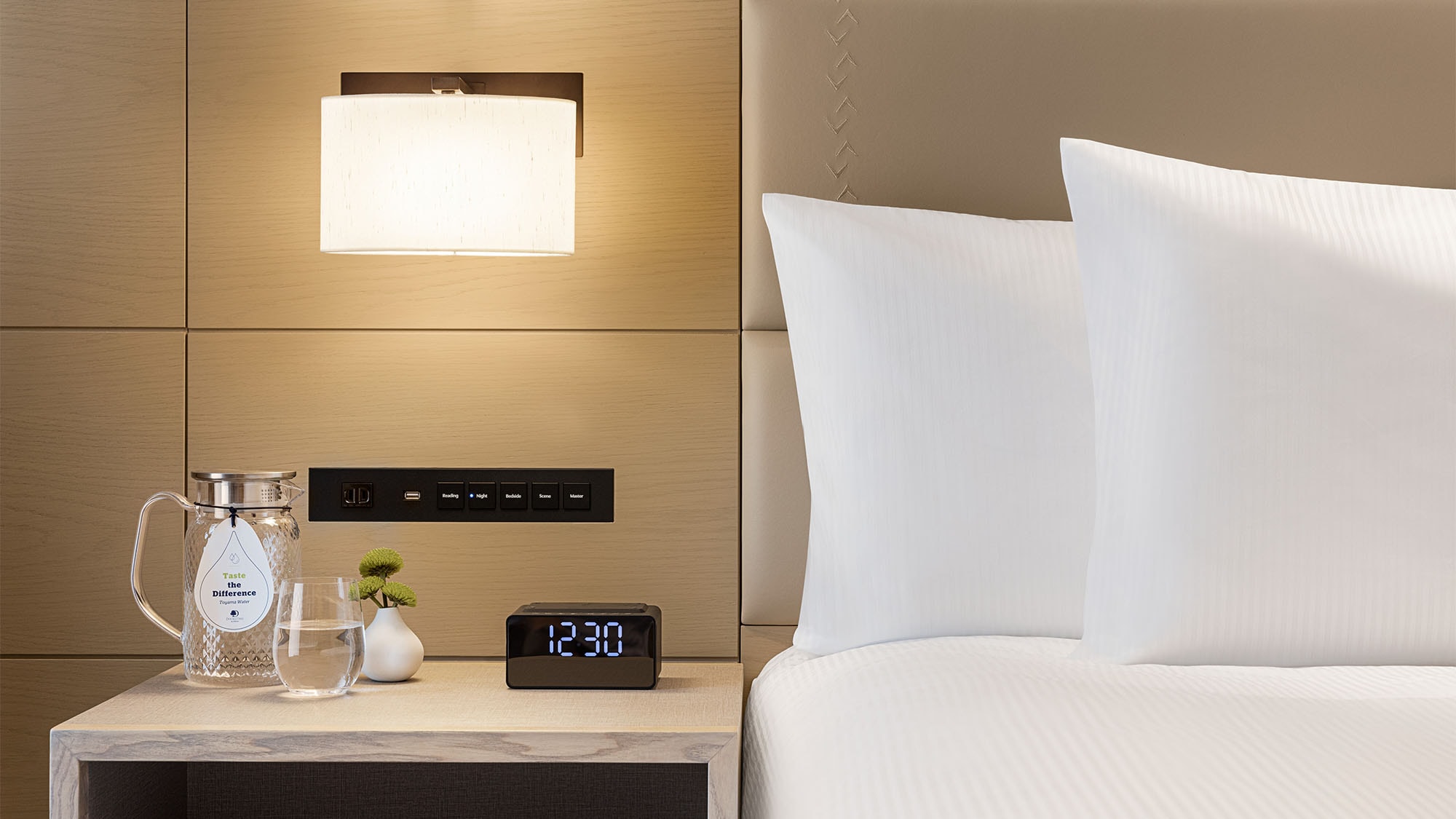 Deluxe Room King (Non-Smoking)