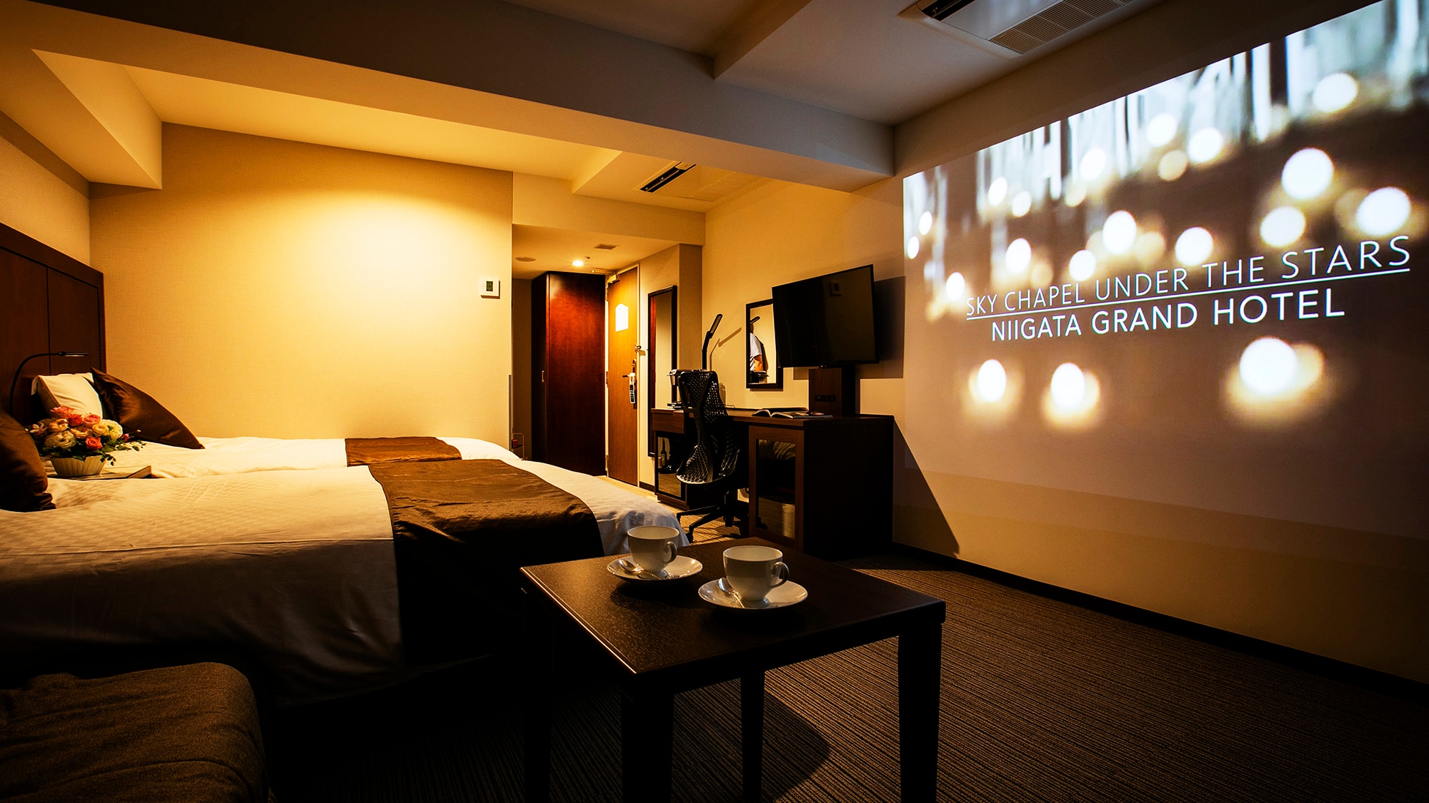 ■ New guest room - Room Theater Twin: Non-smoking ■ (27 square meters)