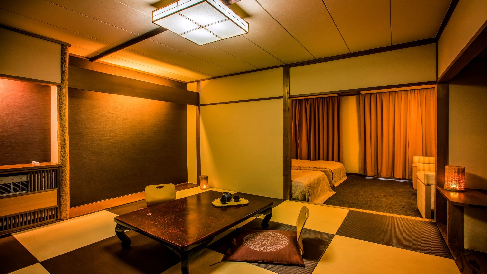 Japanese and Western room with superior open-air bath * Example of guest room