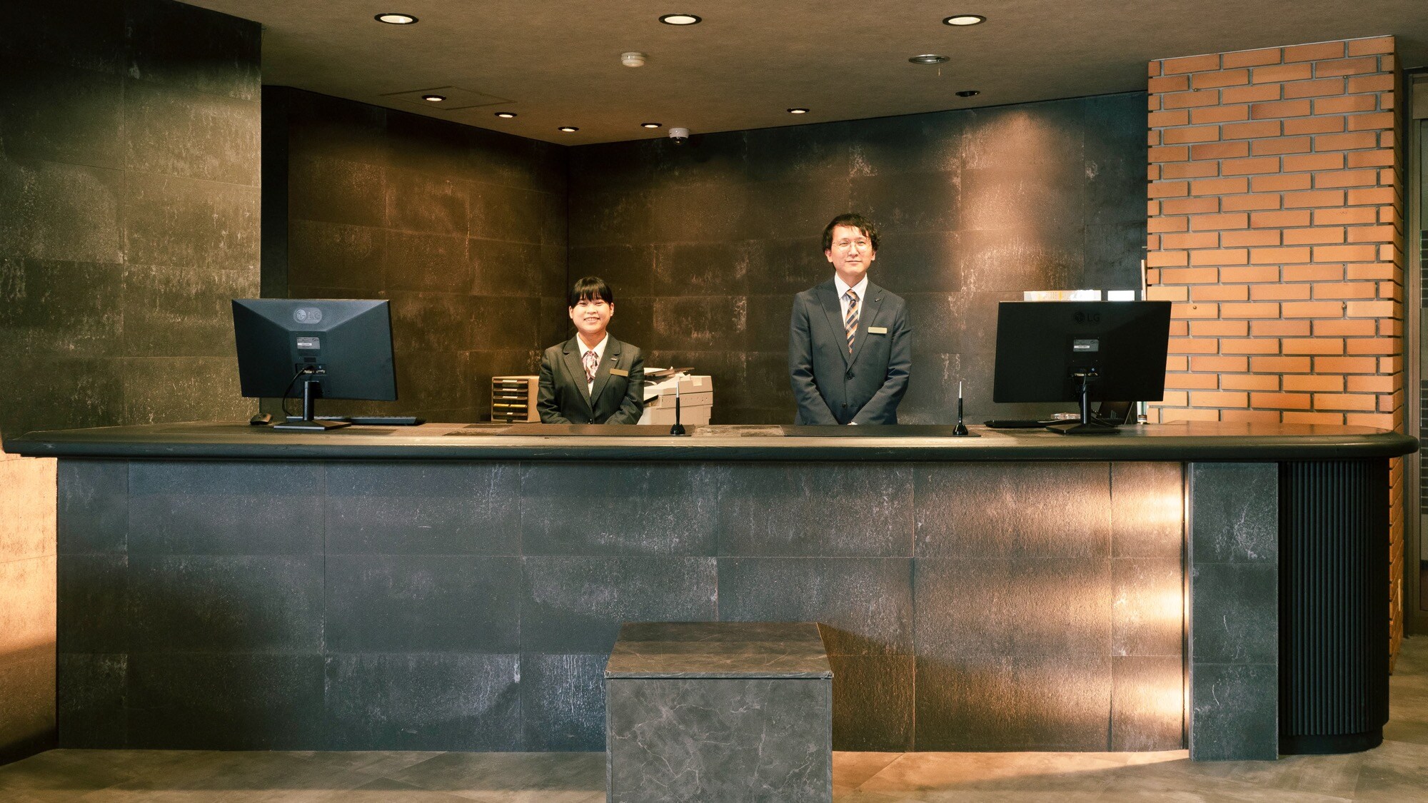 Ruang lobi depan telah sepenuhnya direnovasi! !