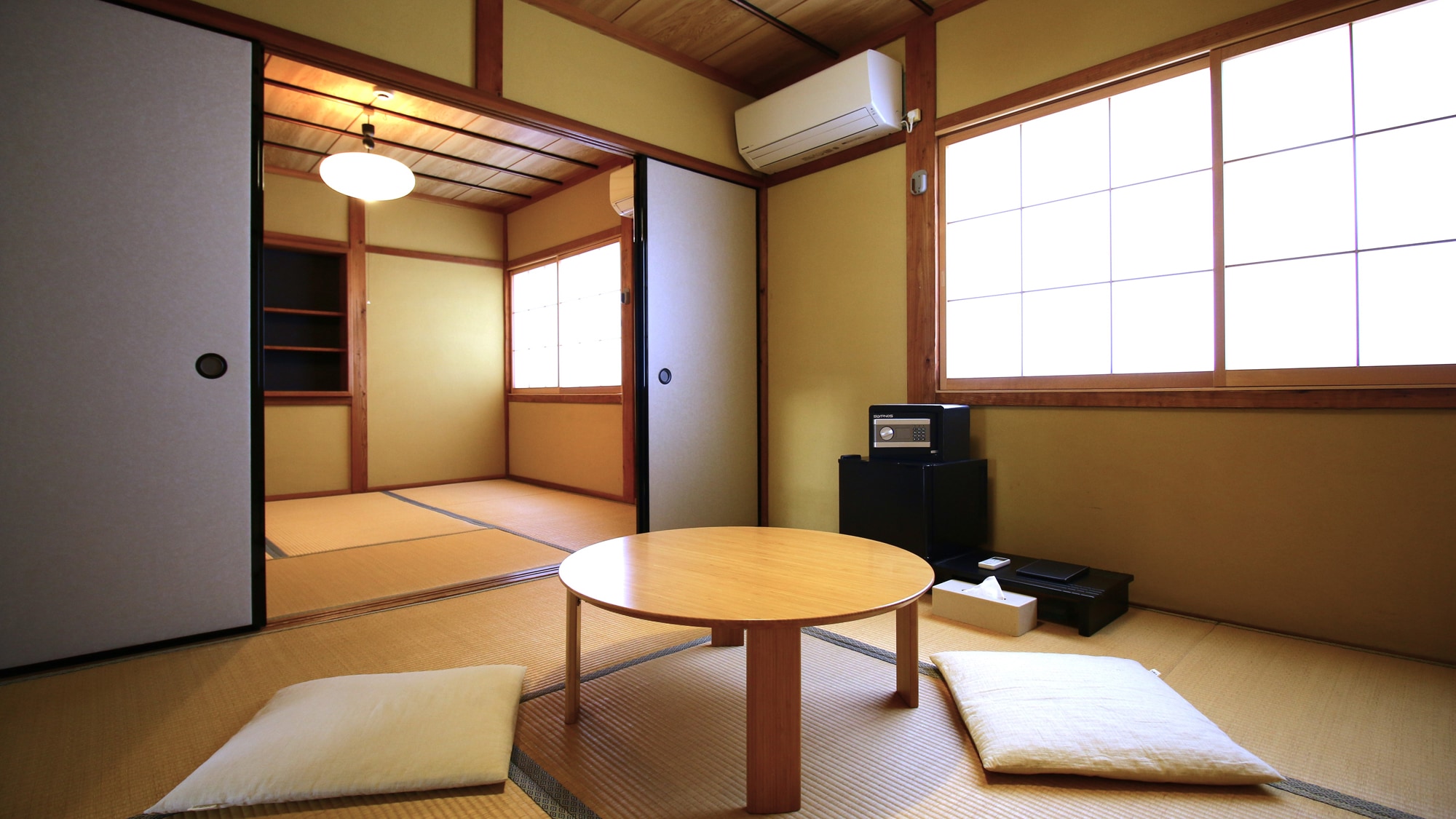 KYUBEE - Mountain side Japanese style room - (4)