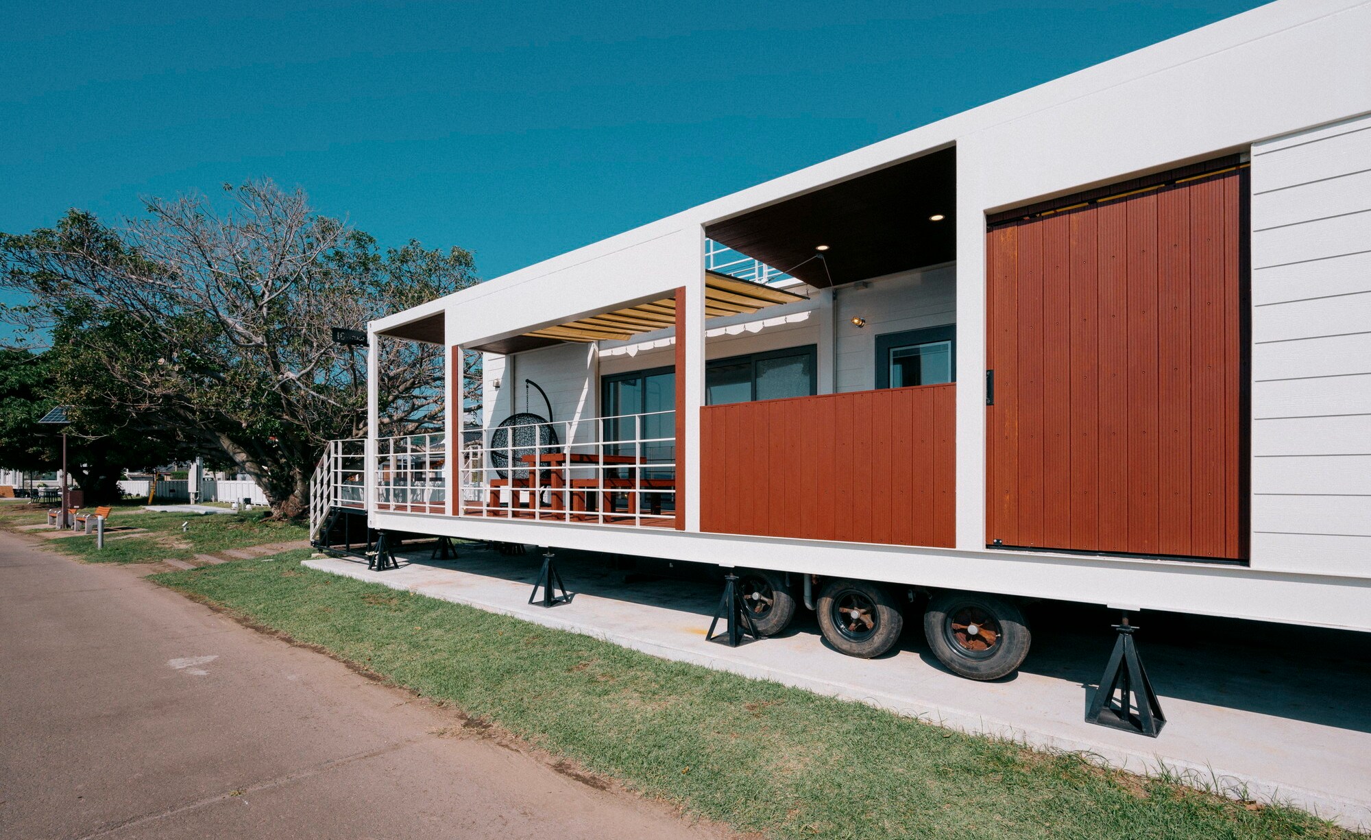 Trailer House/Simmons Single x4
