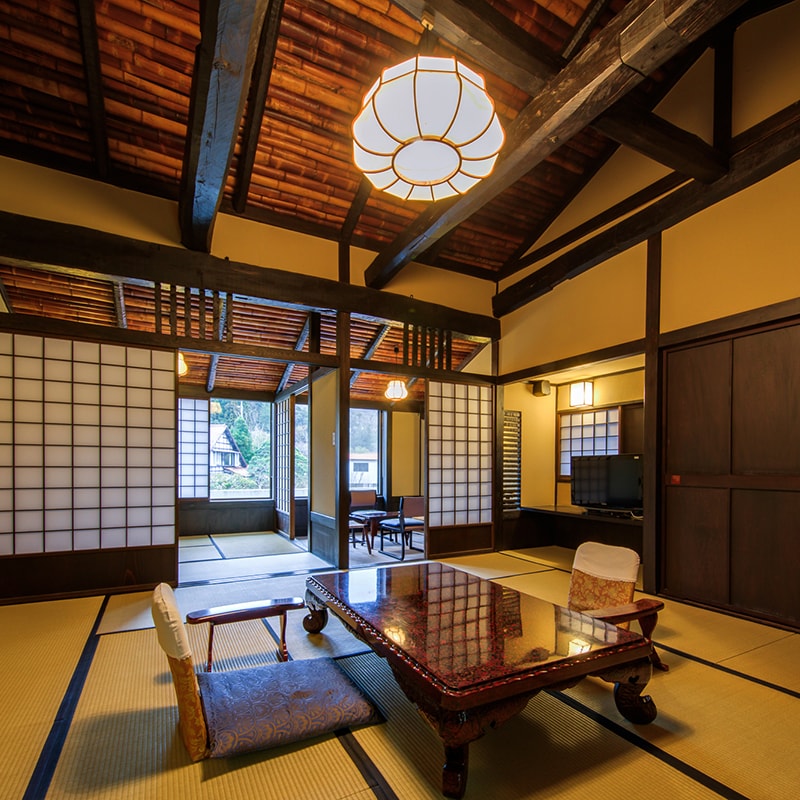 Japanese-style room 12.5 + 4.5 tatami mats with hot spring bath (3rd floor / Amagi mountain range side)