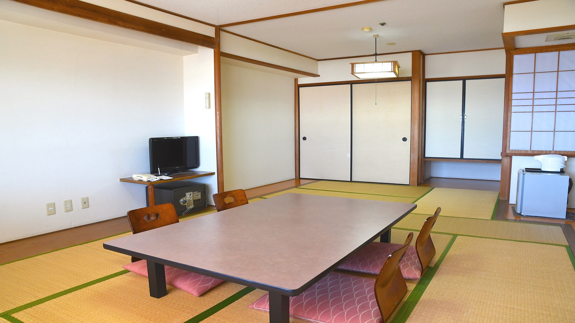[Non-smoking] Japanese-style room 12 tatami mats