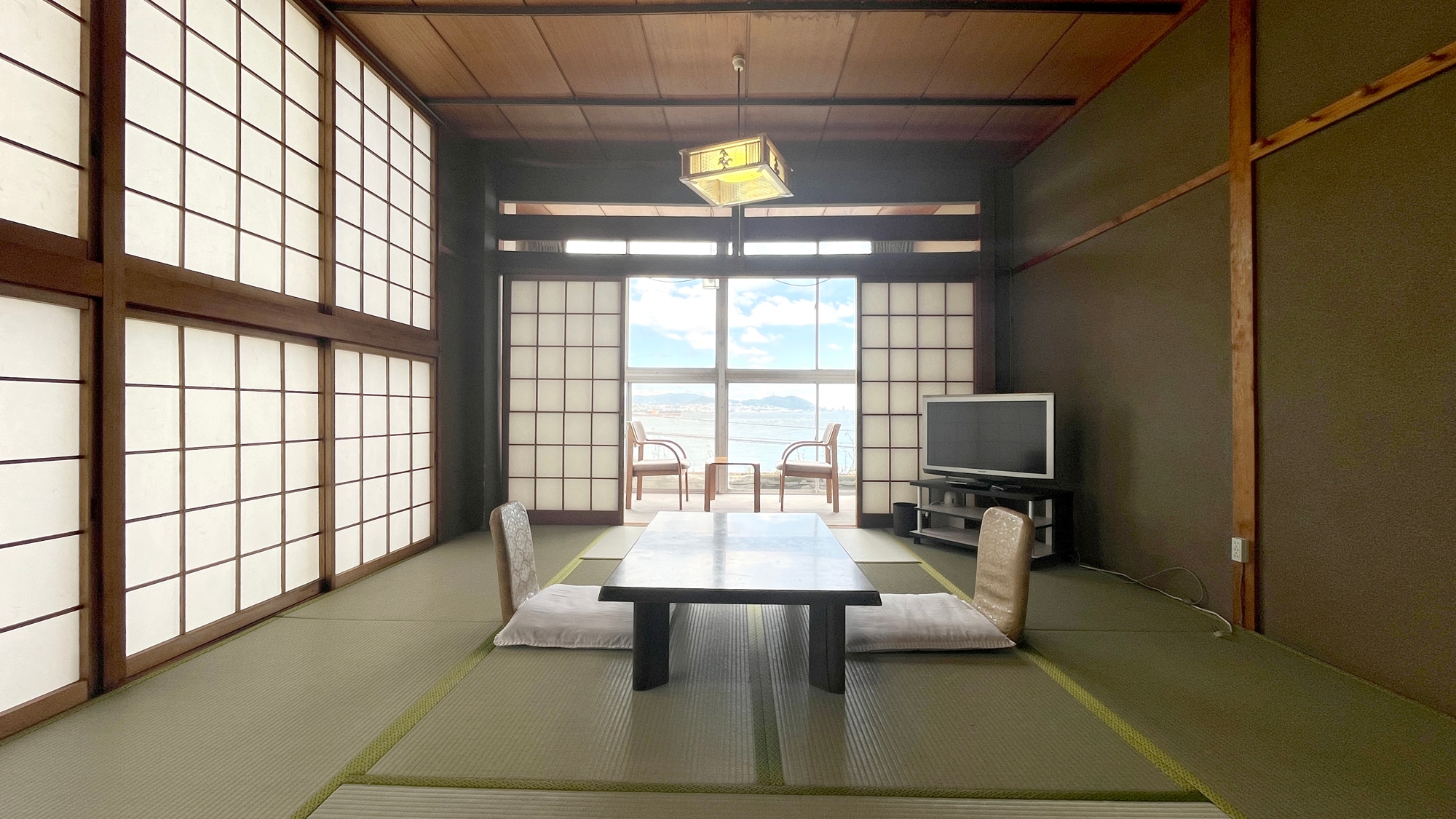 [Annex/Rooms] This is a much older building than the main building, but it is reasonably priced.