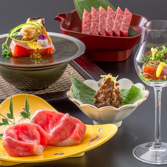 ■ □ 认证近江牛肉怀石 □ ■