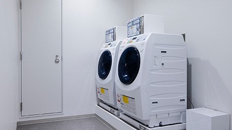 Coin laundry