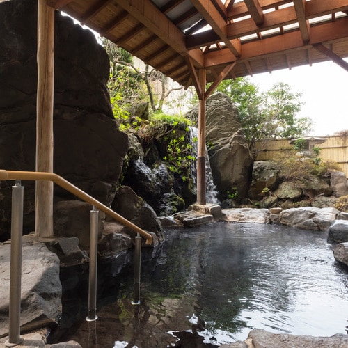Men's open-air bath