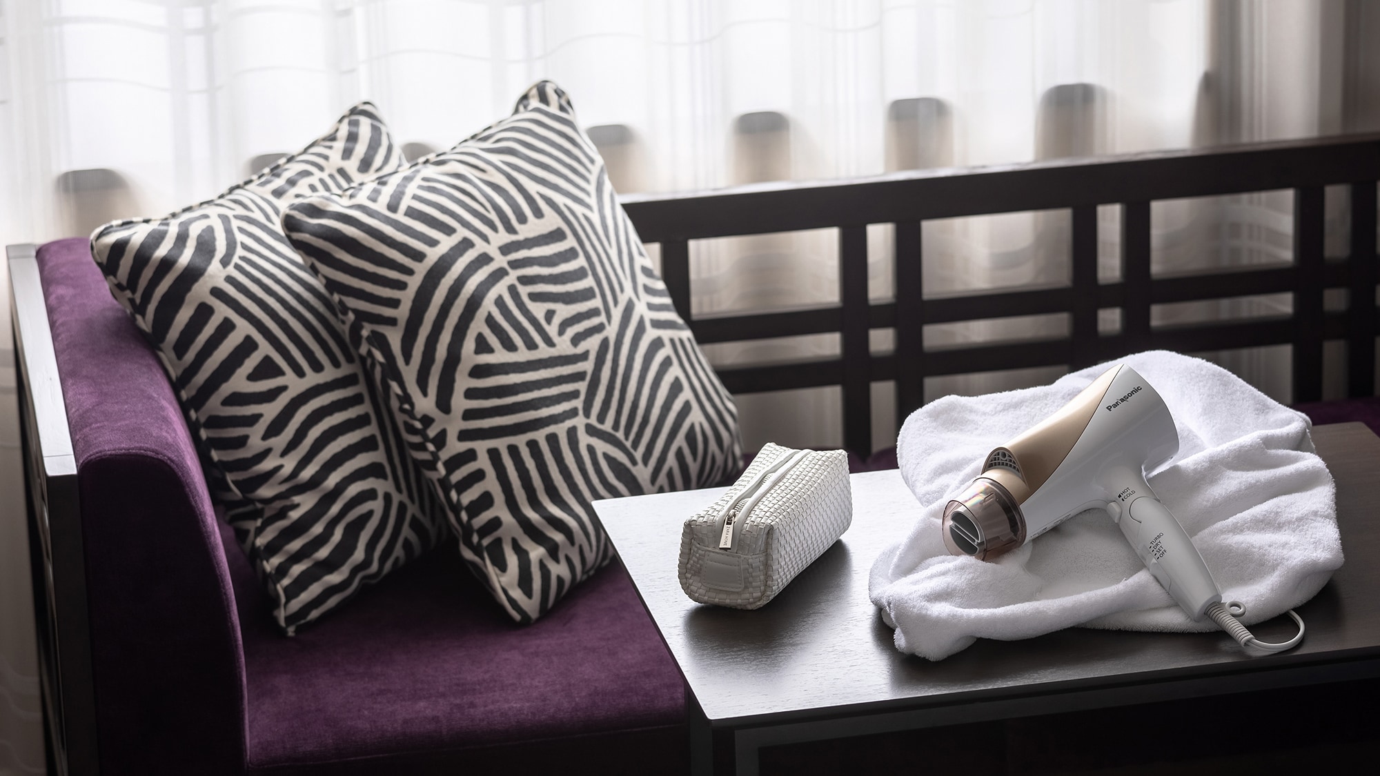 & lt; Hair dryer & gt; Available in all guest rooms