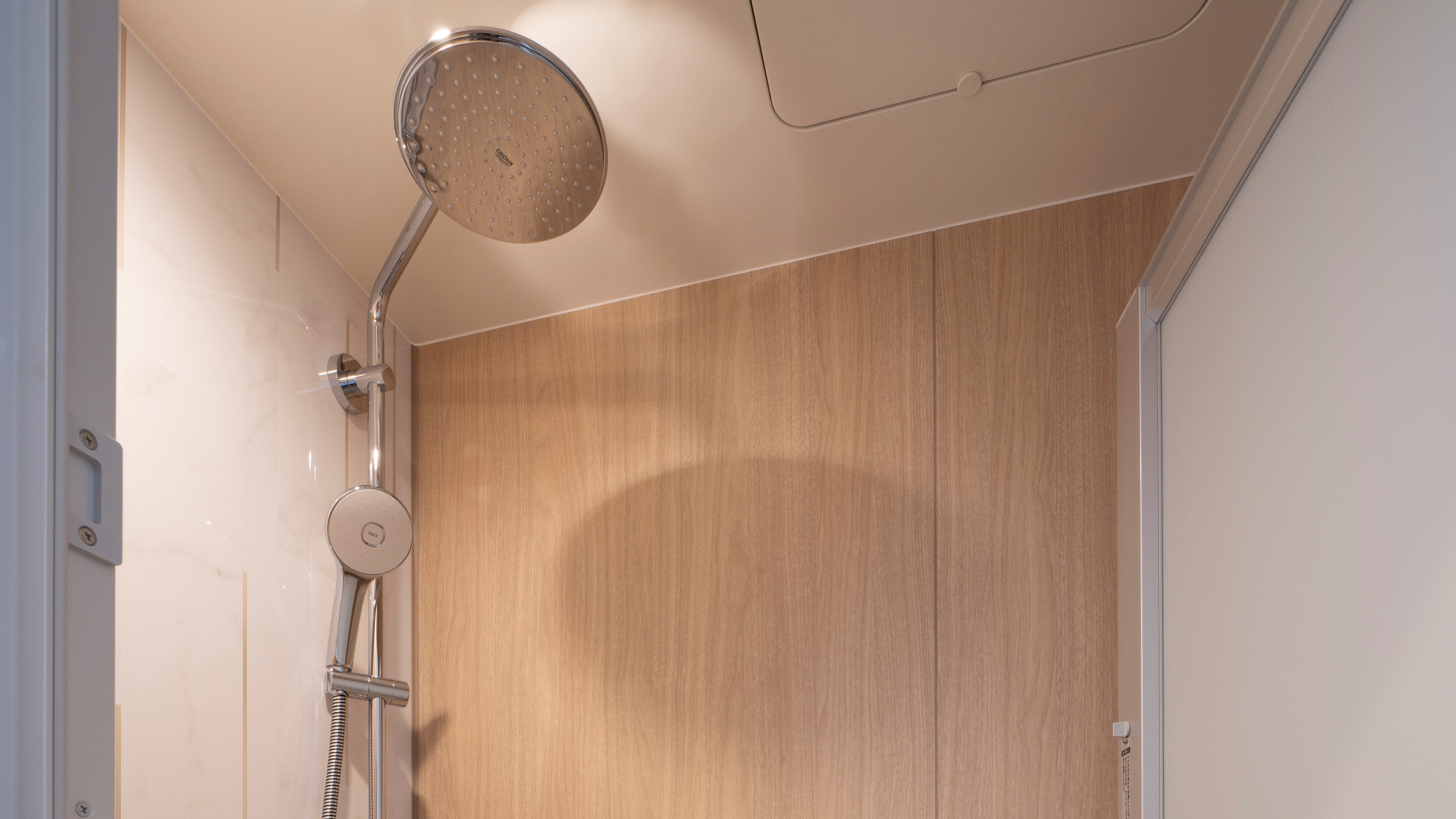 Shower booth