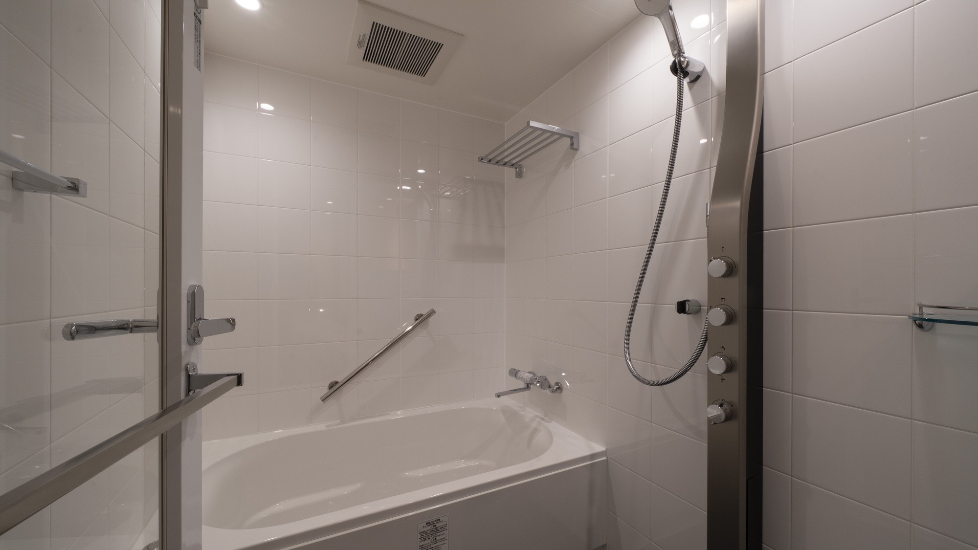 Bathroom that can be flushed (superior deluxe double, twin)