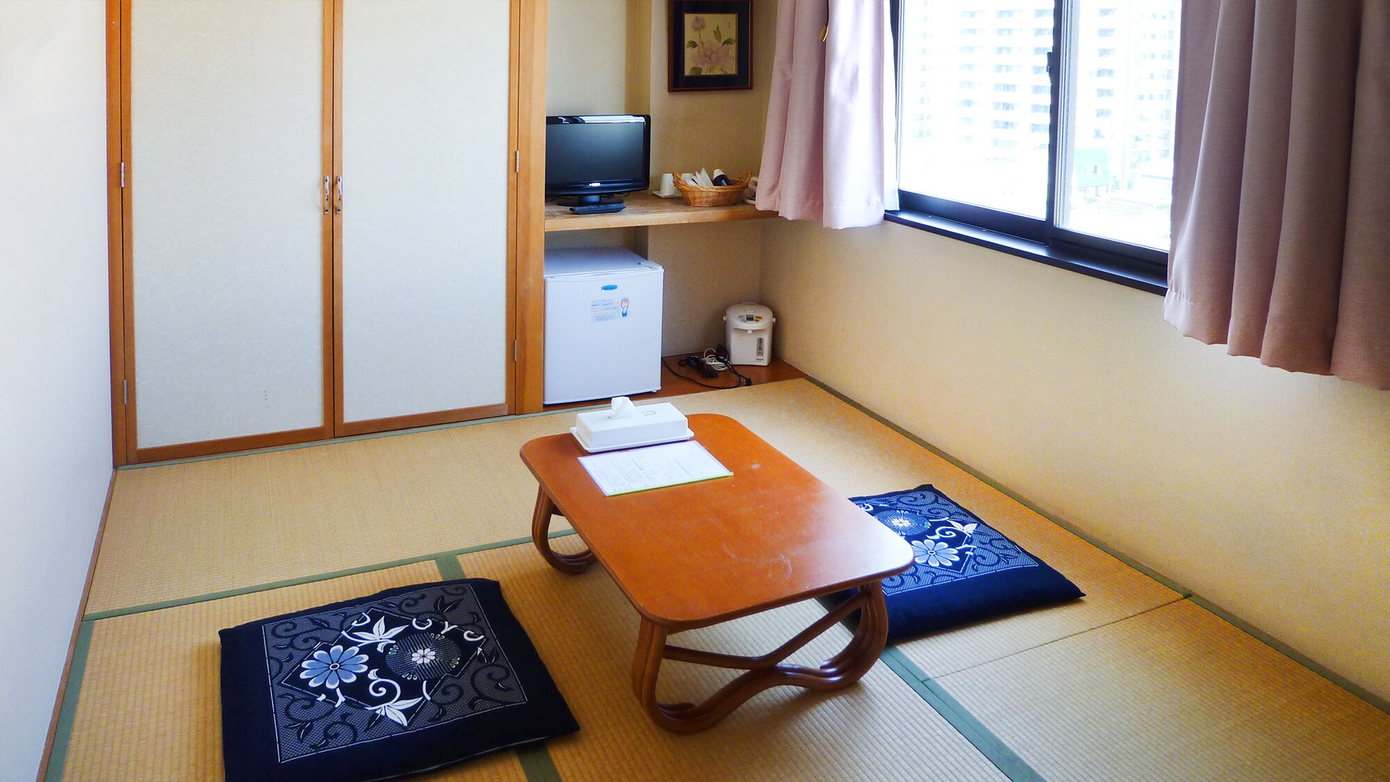 ★Phòng theo phong cách Nhật Bản với 6 tấm chiếu tatami★ Phòng phù hợp cho gia đình, nơi bạn có thể thư giãn trên chiếu tatami.