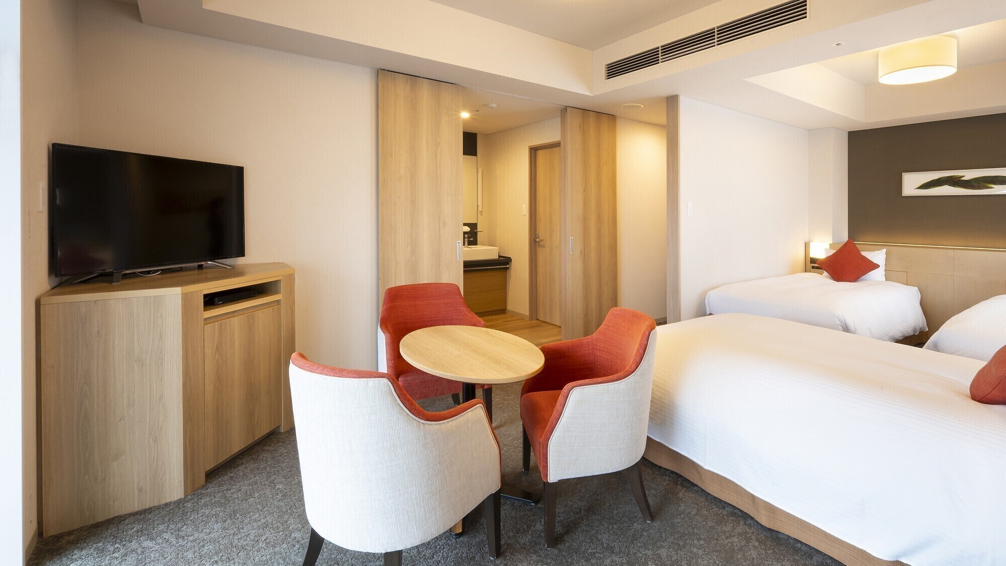 方形角落四楼(3 间卧室)