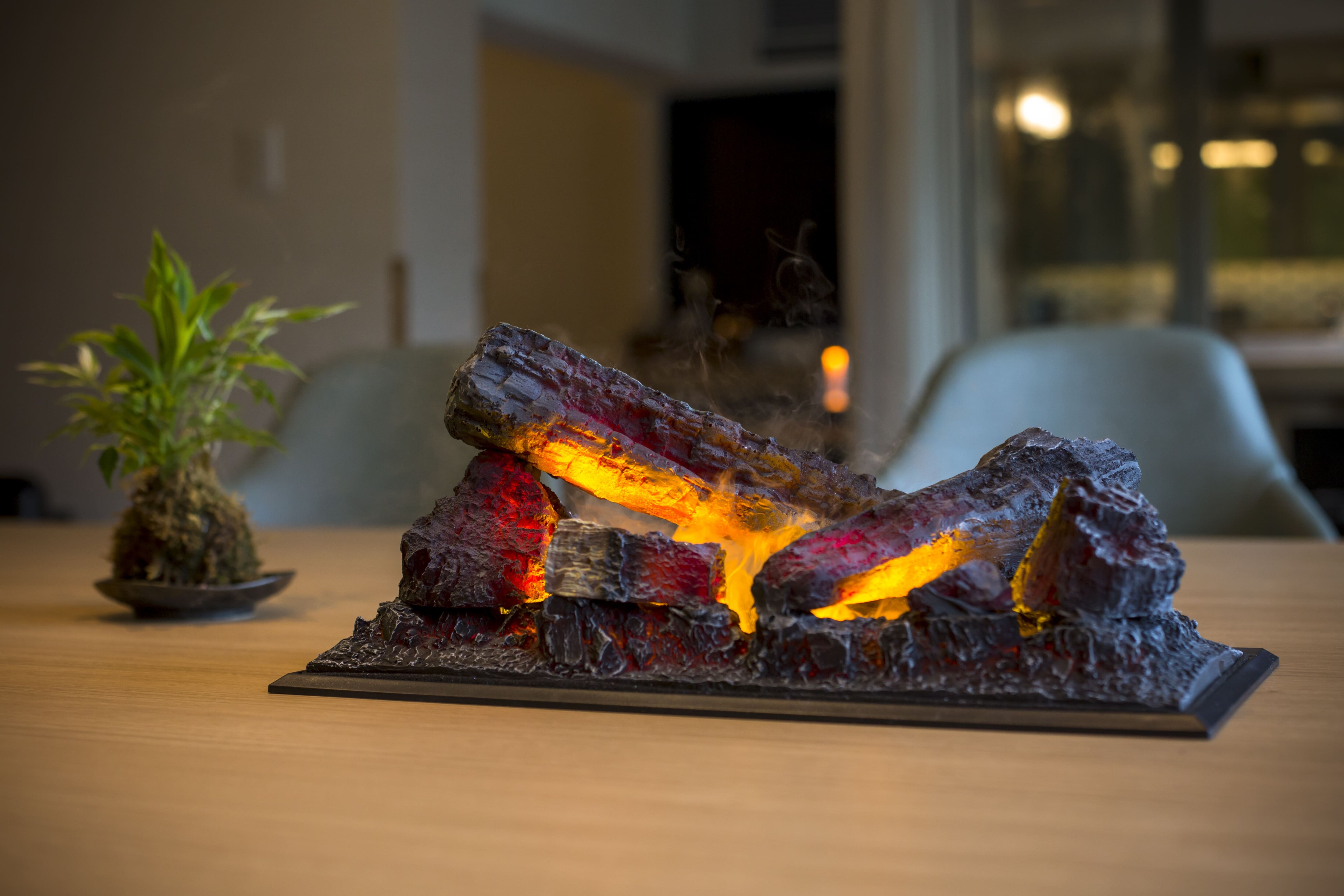 Fireplace-style humidifier