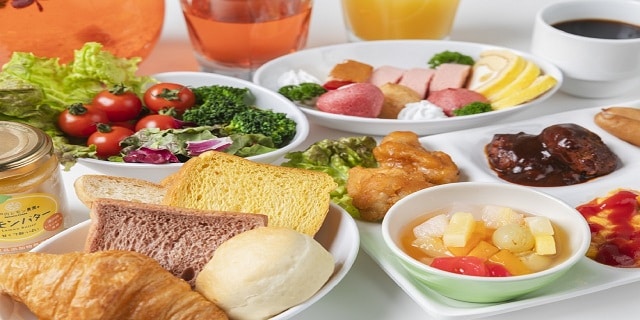 Breakfast serving example (Western)