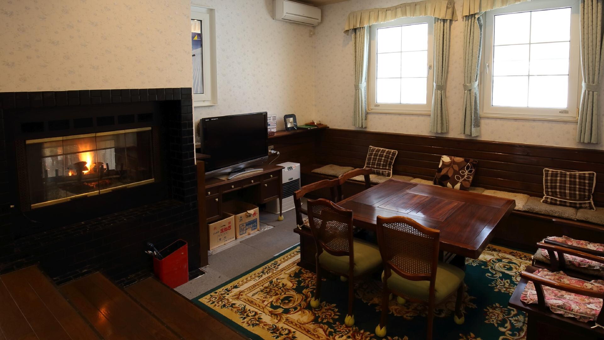 歐洲進口的雙面壁爐和休息室。