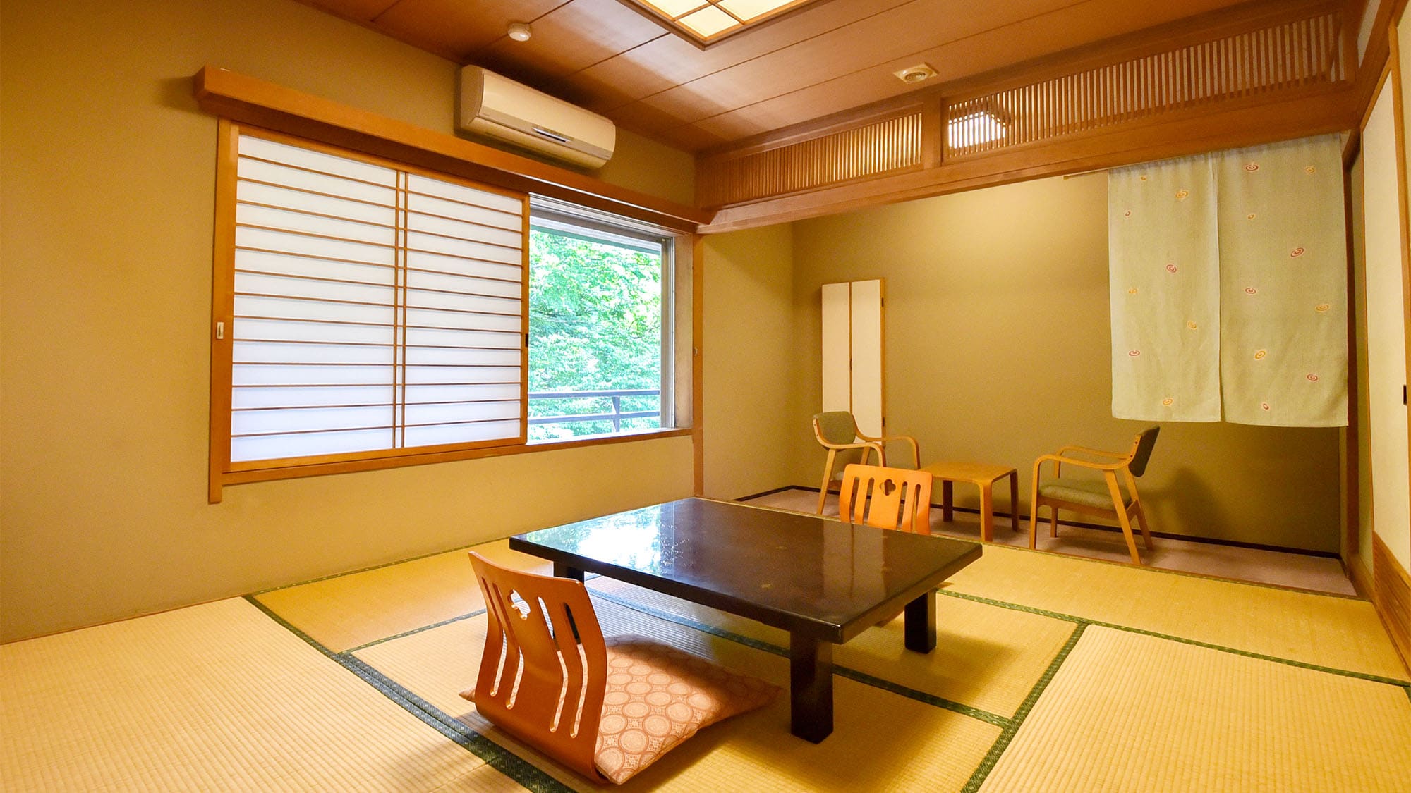 ・[8 tatami Japanese-style room] "I want to enjoy the hot springs too!" Recommended for business people too
