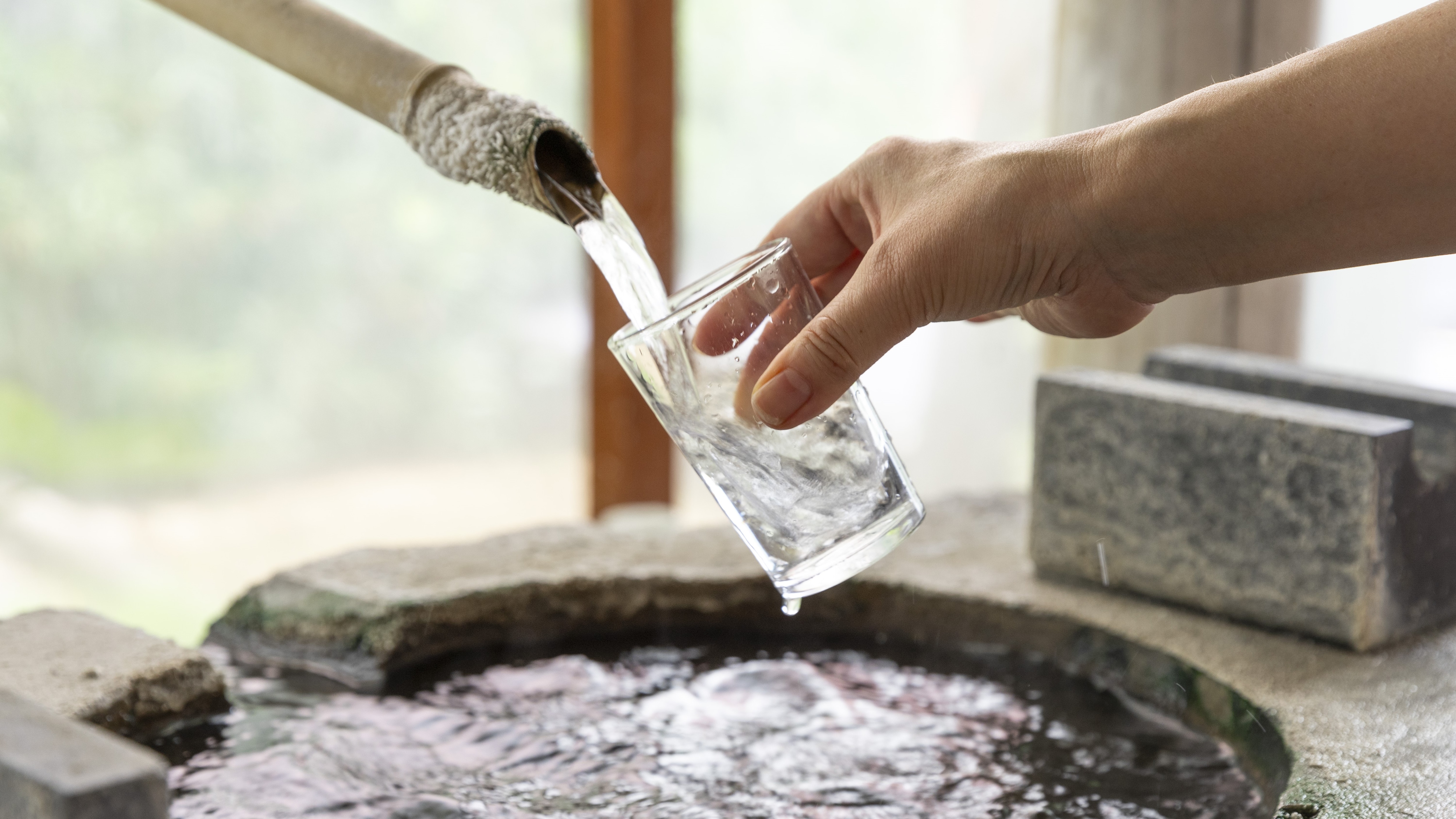 [Drinkable spring water] It is rare for an inn in this area to have a drinking spring. Izu Nagaoka Onsen is said to be good for the stomach. Please try a sample.