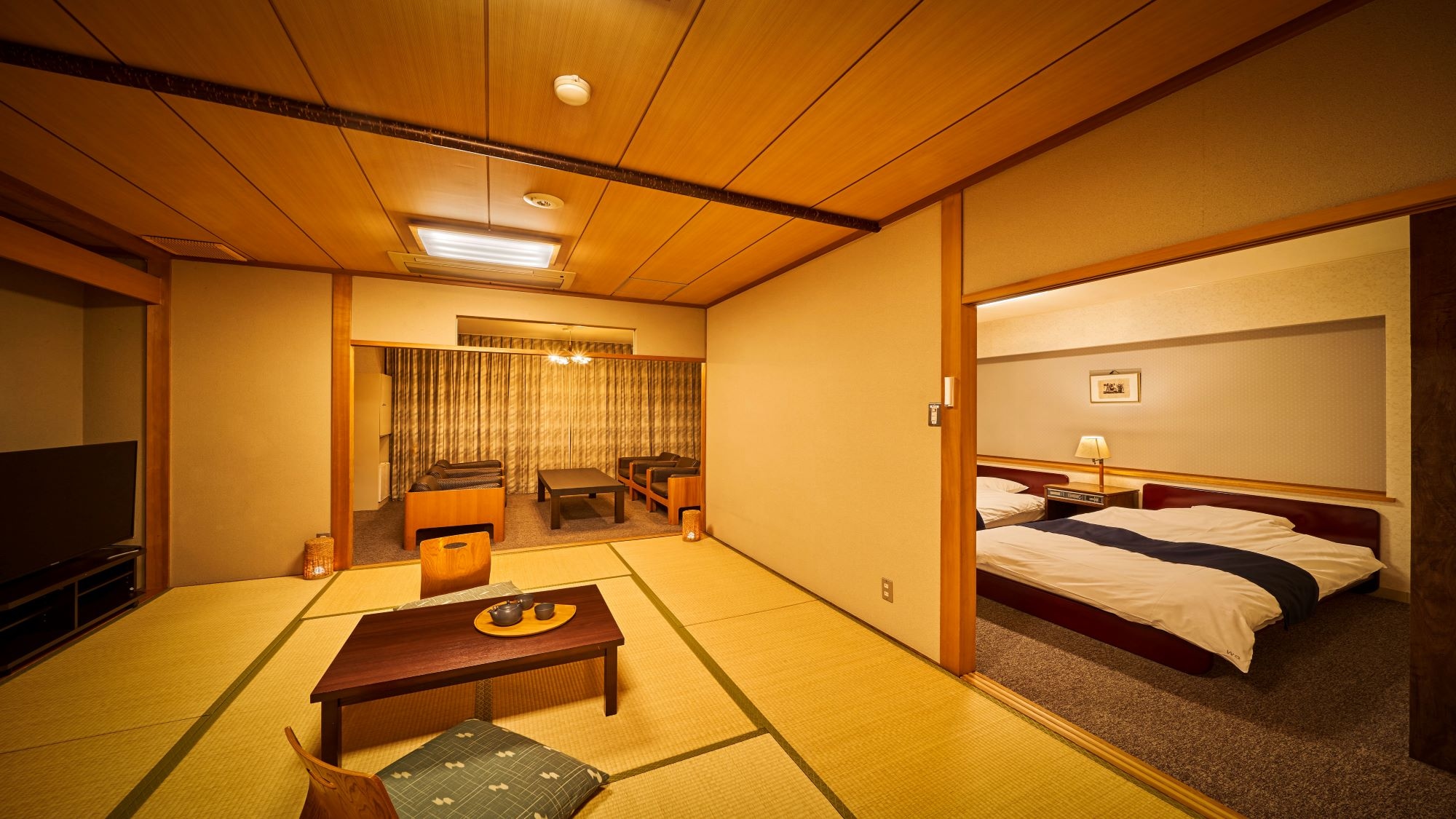 Superior Japanese-Western Room