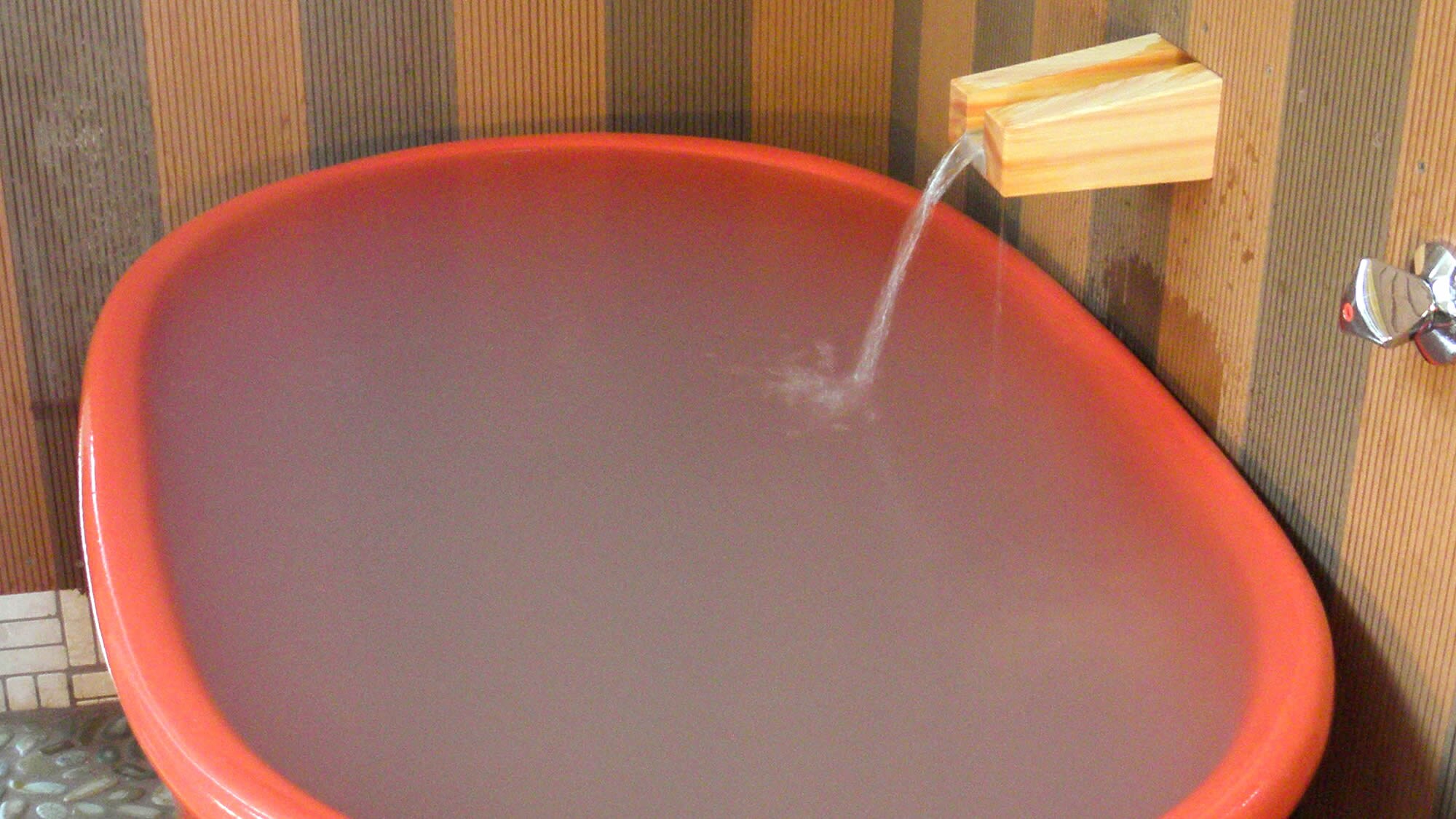 Have the hot spring all to yourself! The attached Tsuboyu
