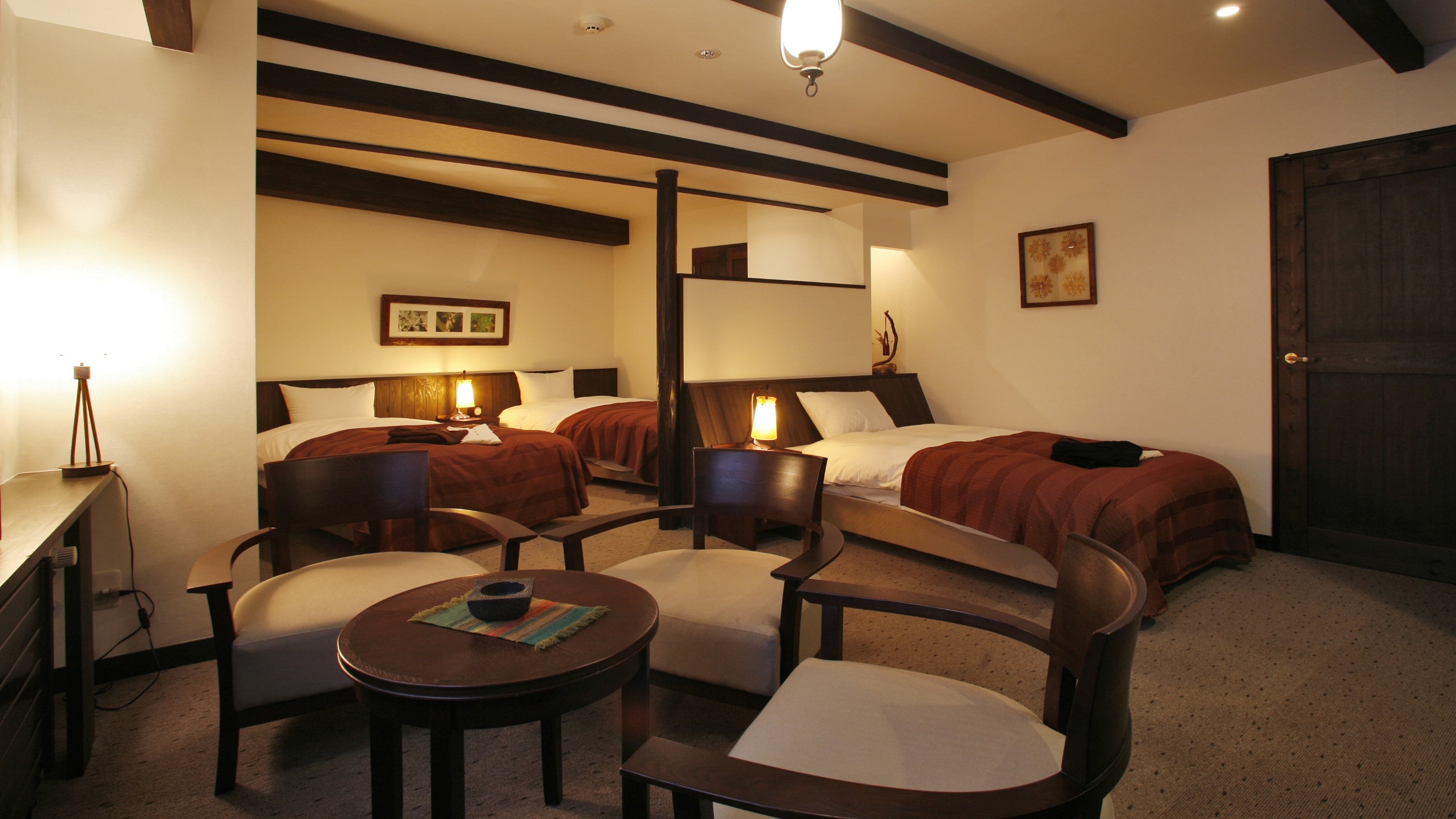 [豪華三人房/42平方米]