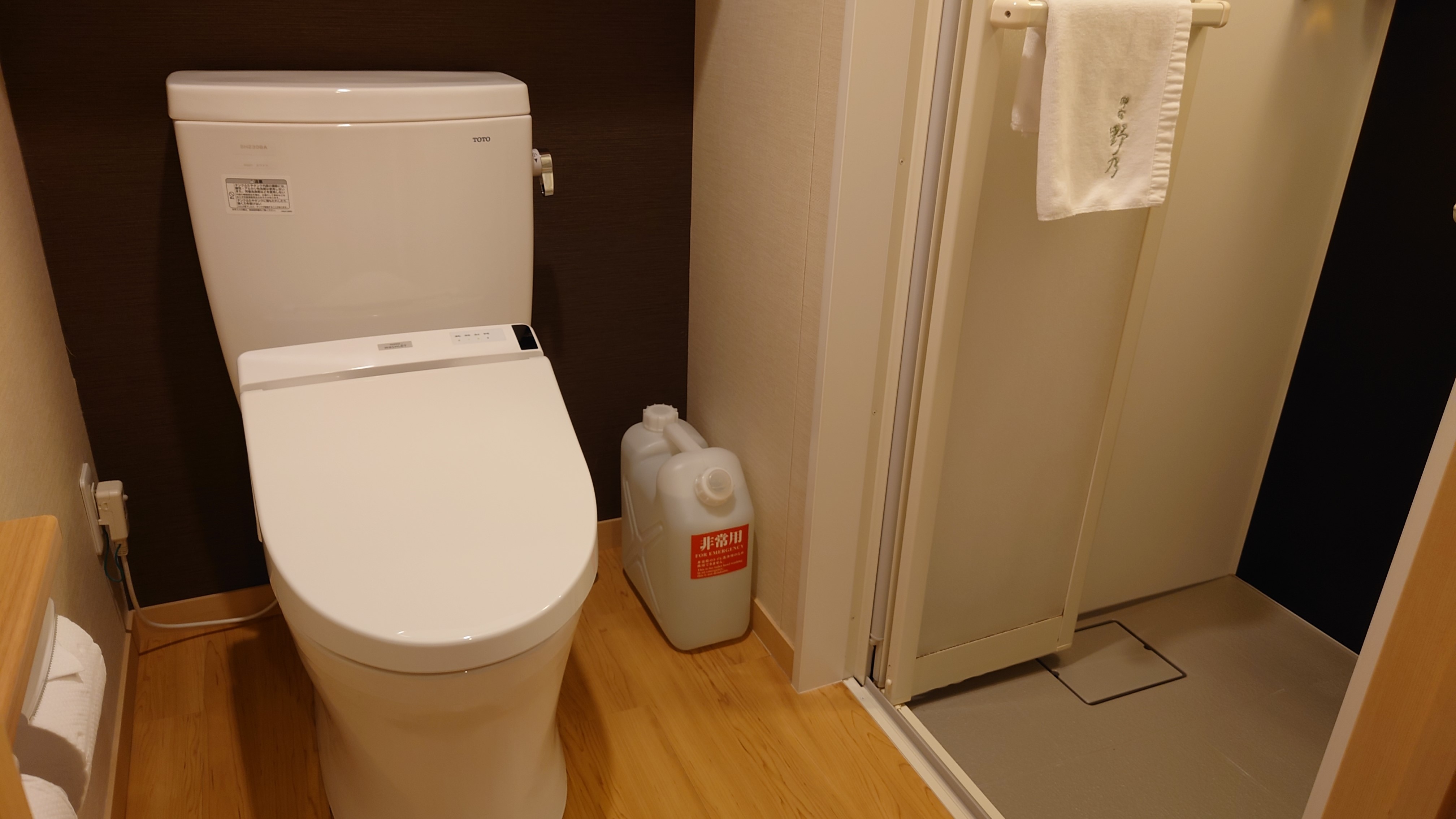 ■ Moderate double shower booth (16.5㎡ 140cm & times; 195cm & times; 1 Serta bed guest room)